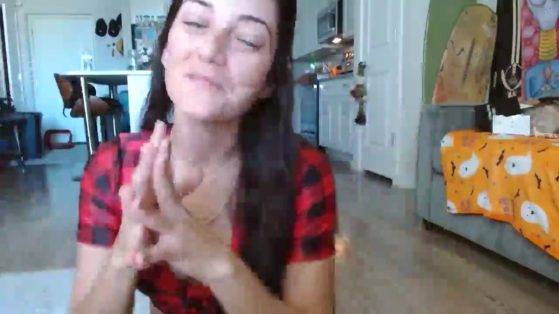 Gallery image thumbnail from CodiLake's myfreecams stream on, 10/14/2025, 14:38 image 13 of 20