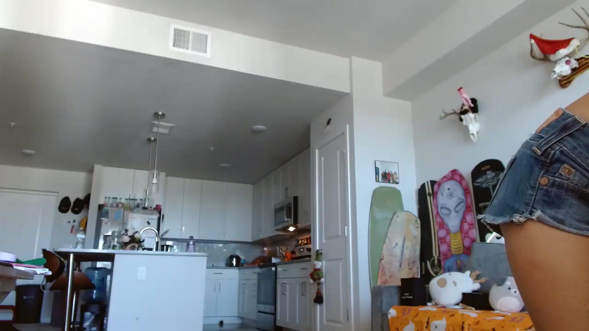 Gallery image thumbnail from CodiLake's myfreecams stream on, 10/14/2025, 15:39 image 5 of 20