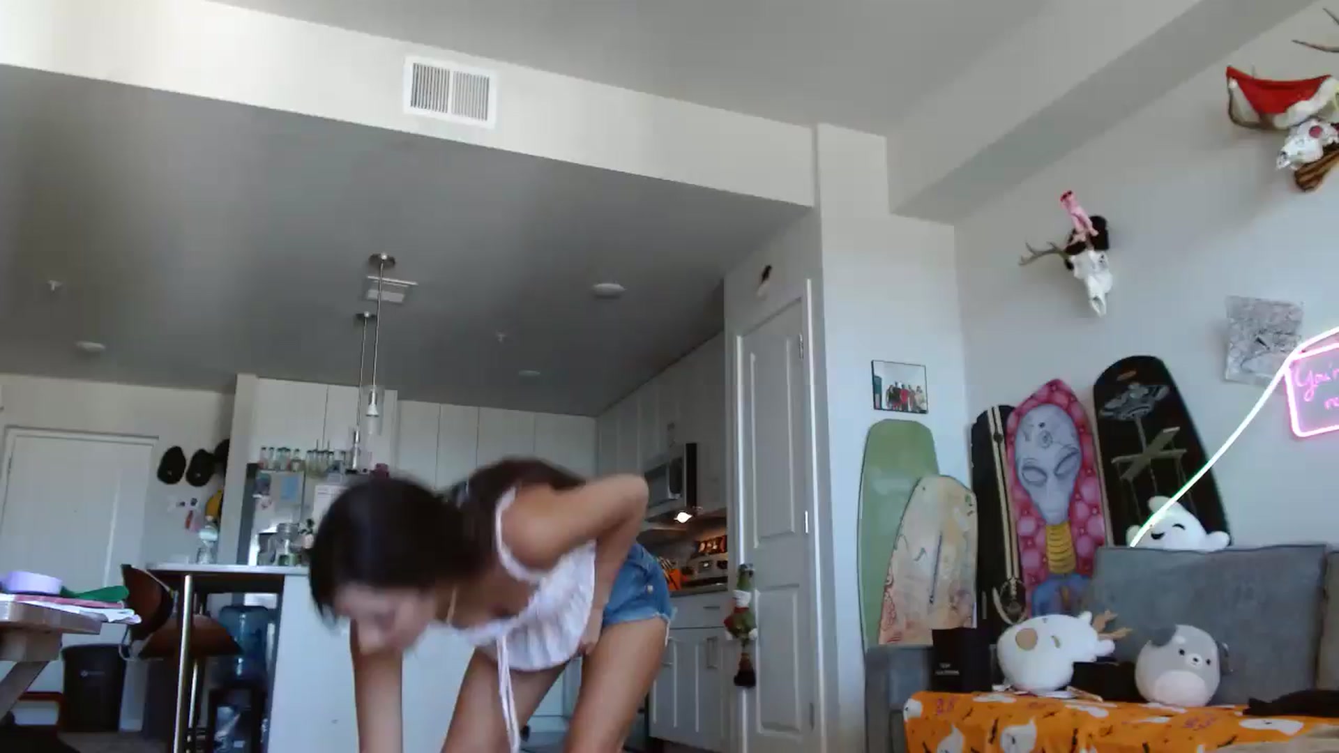 Gallery image thumbnail from CodiLake's myfreecams stream on, 10/14/2025, 15:39 image 1 of 20