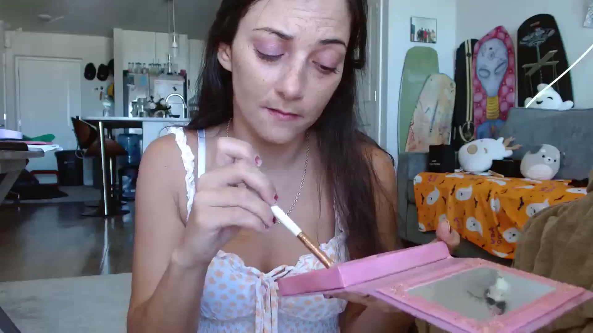 Gallery image thumbnail from CodiLake's myfreecams stream on, 10/14/2025, 15:39 image 9 of 20