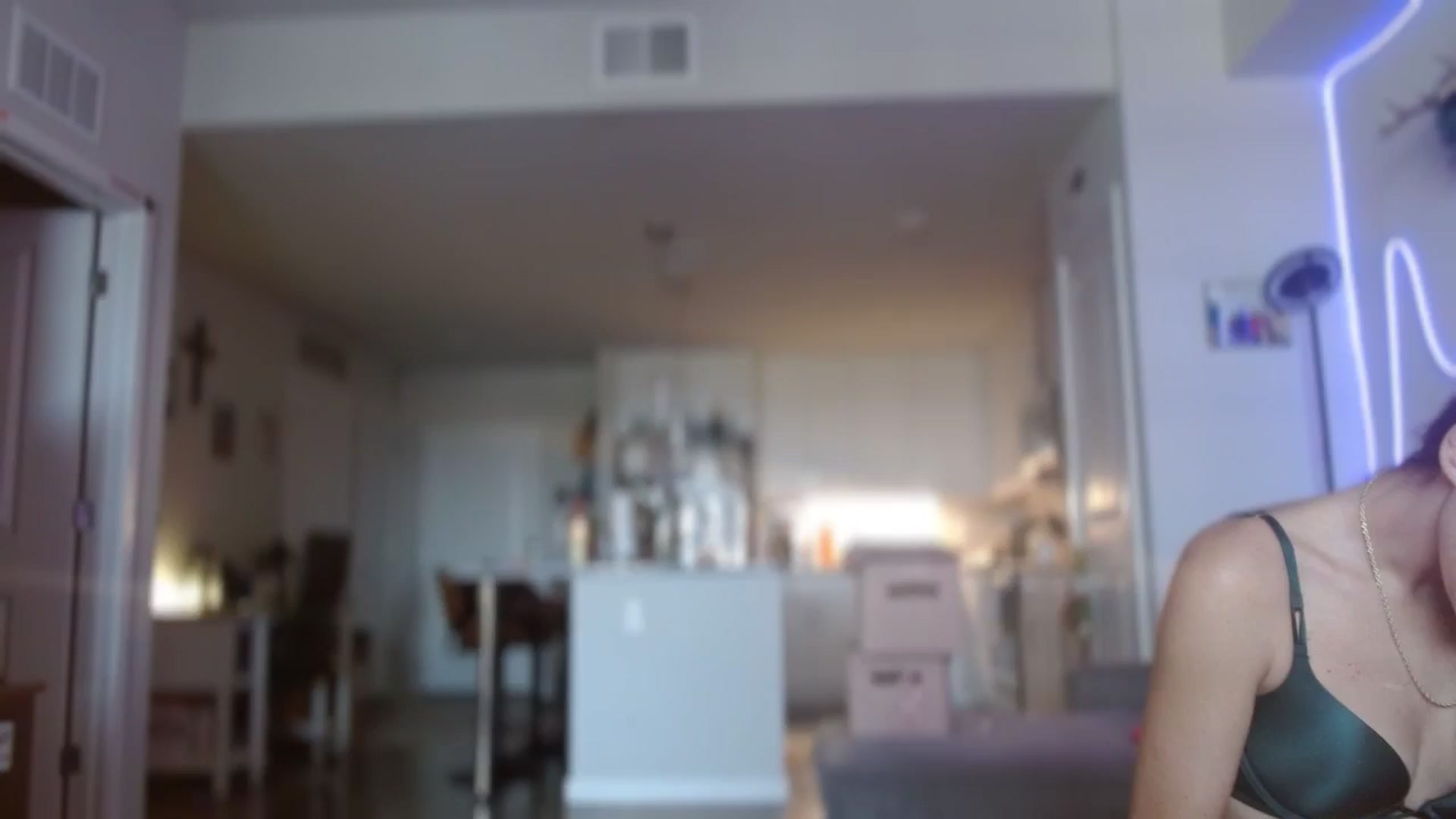 Gallery image thumbnail from CodiLake's myfreecams stream on, 01/12/2026, 18:59 image 17 of 20