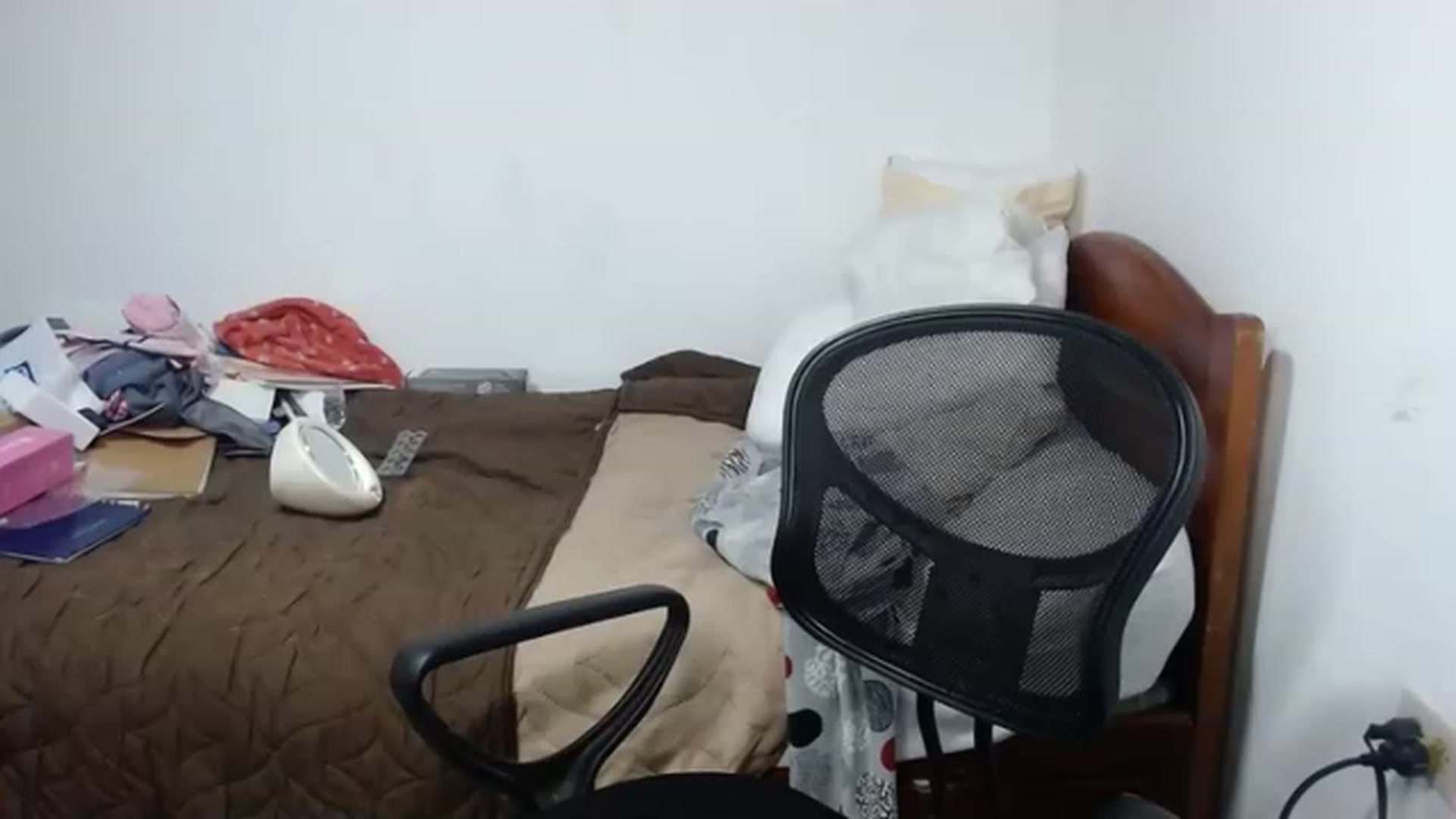 Gallery image thumbnail from Cofewithmilk's myfreecams stream on, 11/17/2022, 02:16 image 10 of 20