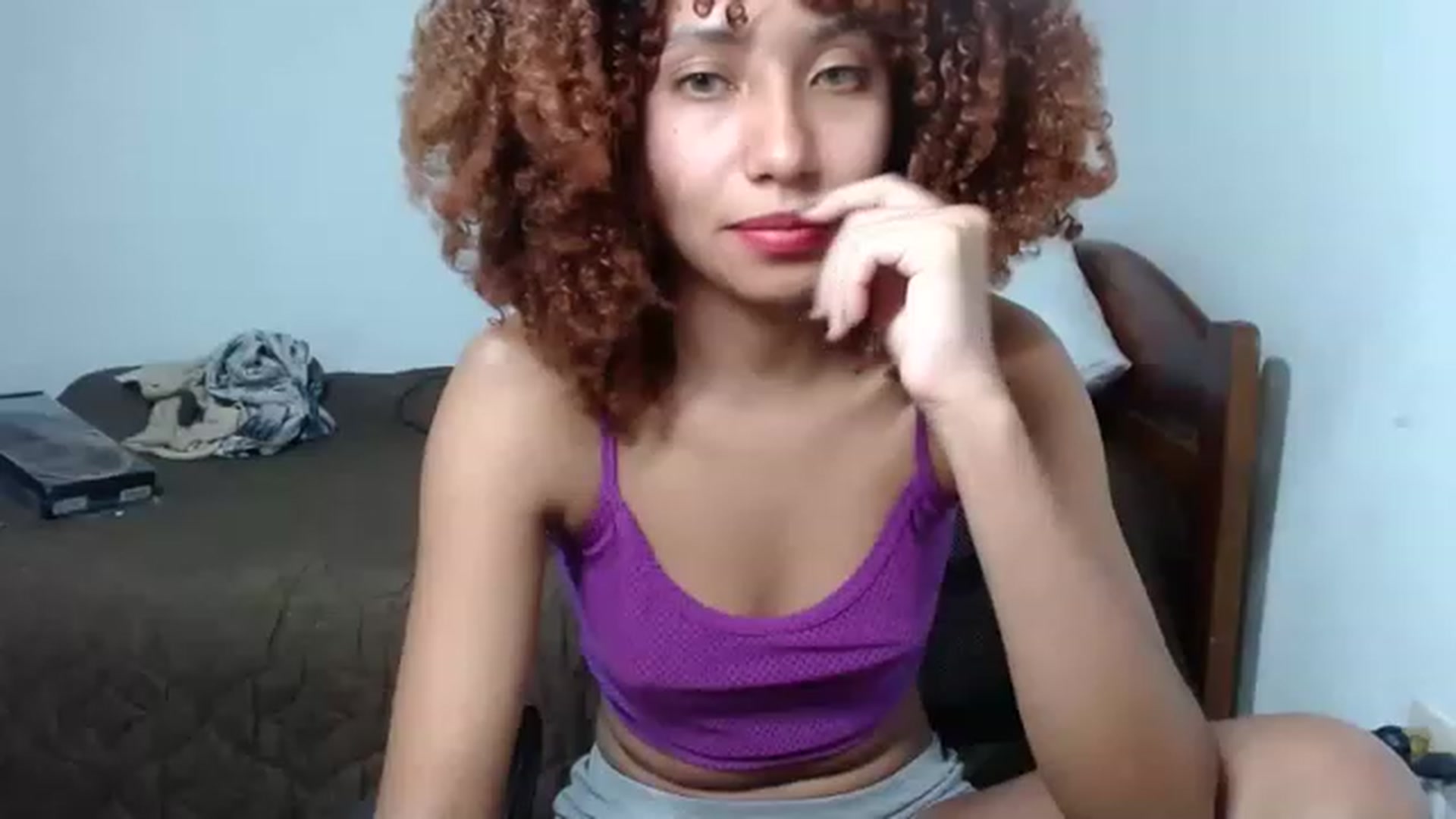 Gallery image thumbnail from Cofewithmilk's myfreecams stream on, 11/21/2022, 02:45 image 13 of 20