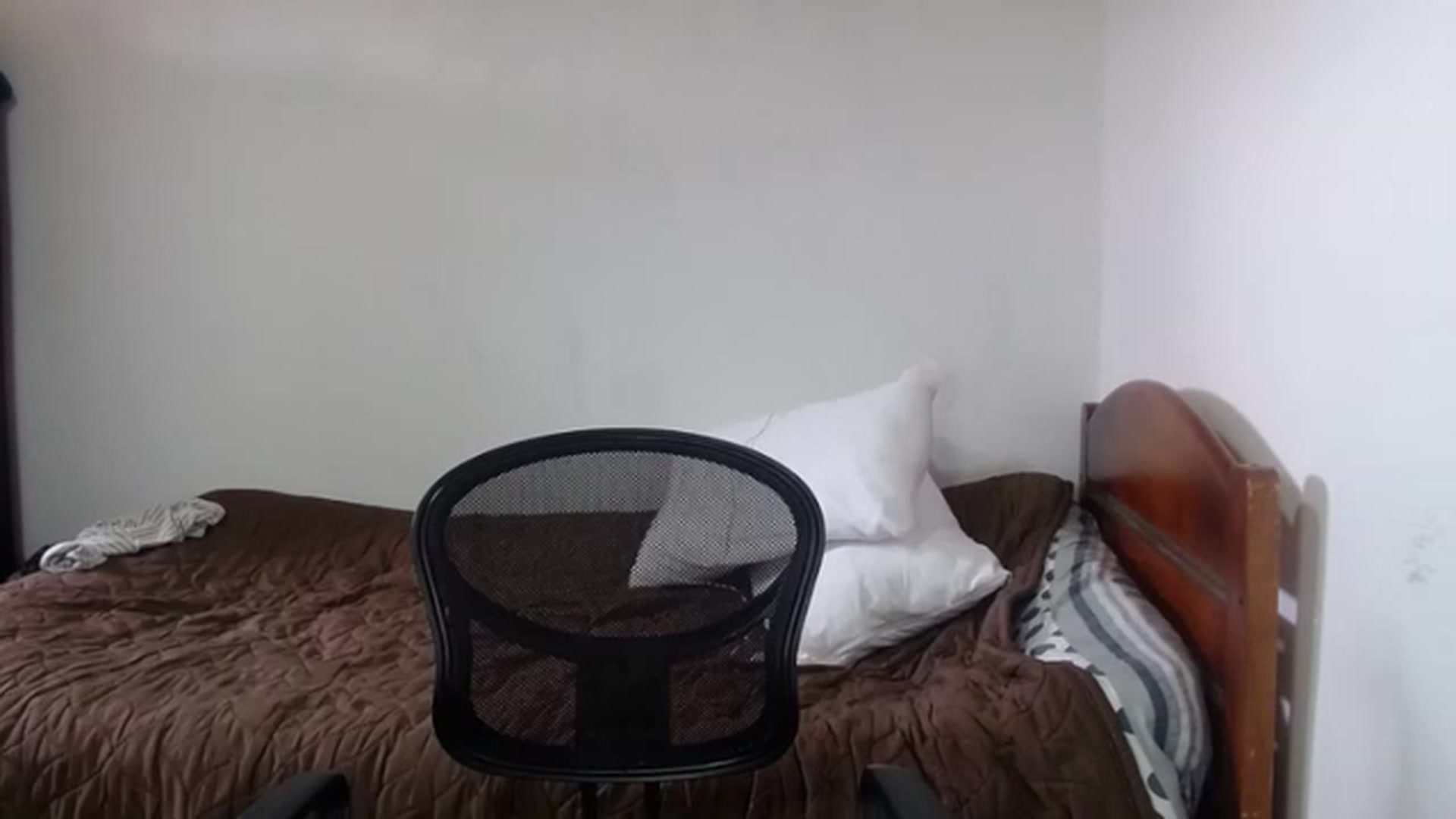 Gallery image thumbnail from Cofewithmilk's myfreecams stream on, 11/26/2022, 16:27 image 13 of 20