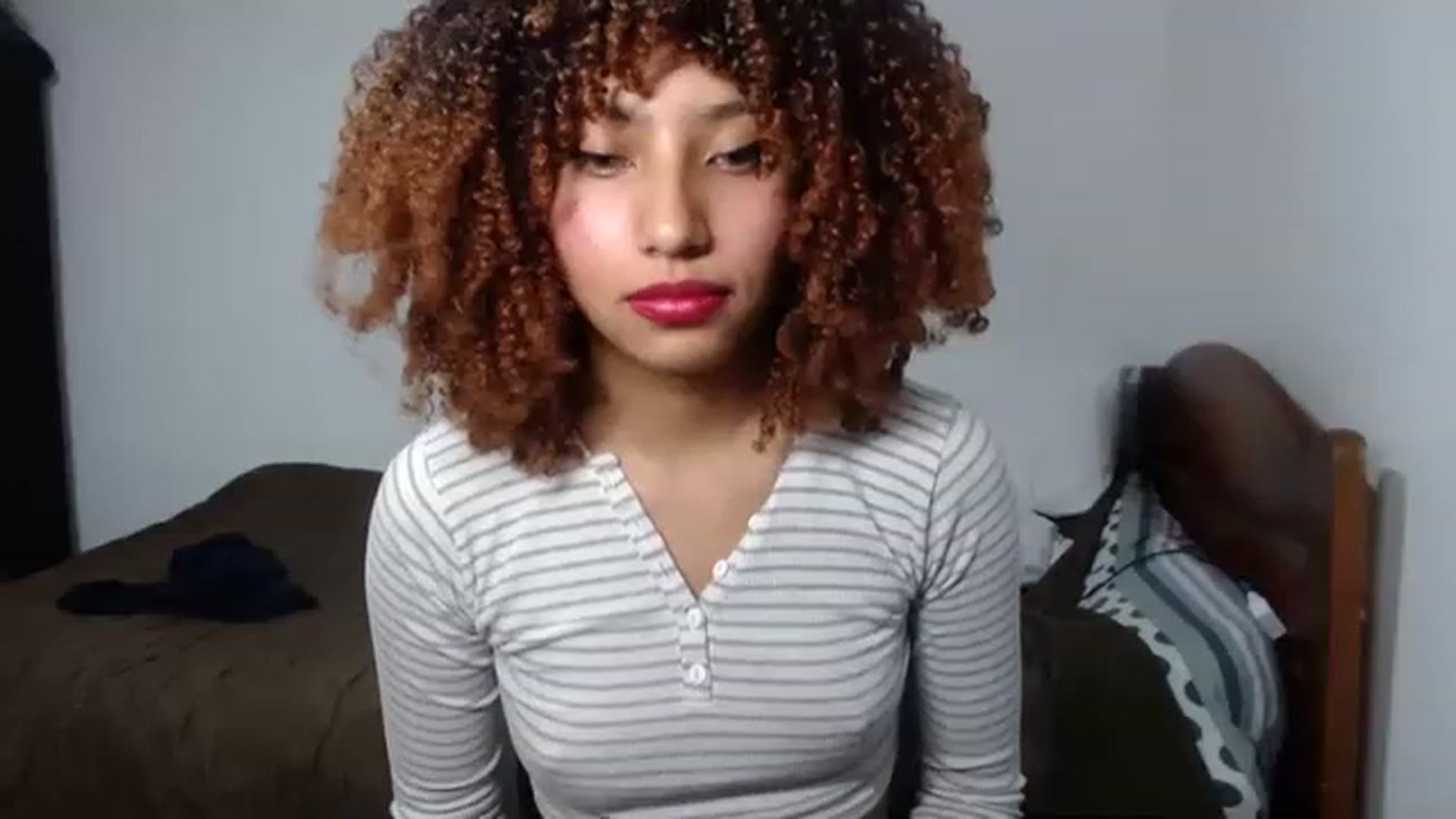 Gallery image thumbnail from Cofewithmilk's myfreecams stream on, 11/27/2022, 01:30 image 18 of 20