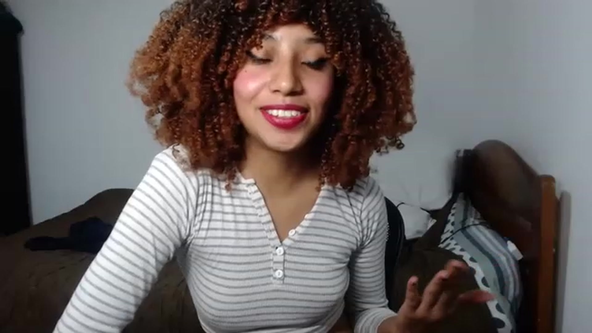 Gallery image thumbnail from Cofewithmilk's myfreecams stream on, 11/27/2022, 01:30 image 7 of 20
