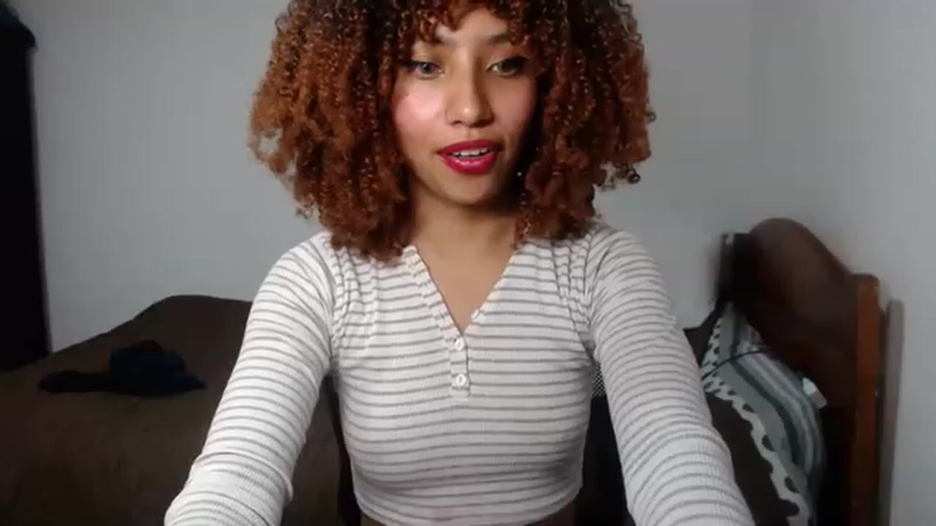 Gallery image thumbnail from Cofewithmilk's myfreecams stream on, 11/27/2022, 01:30 image 13 of 20