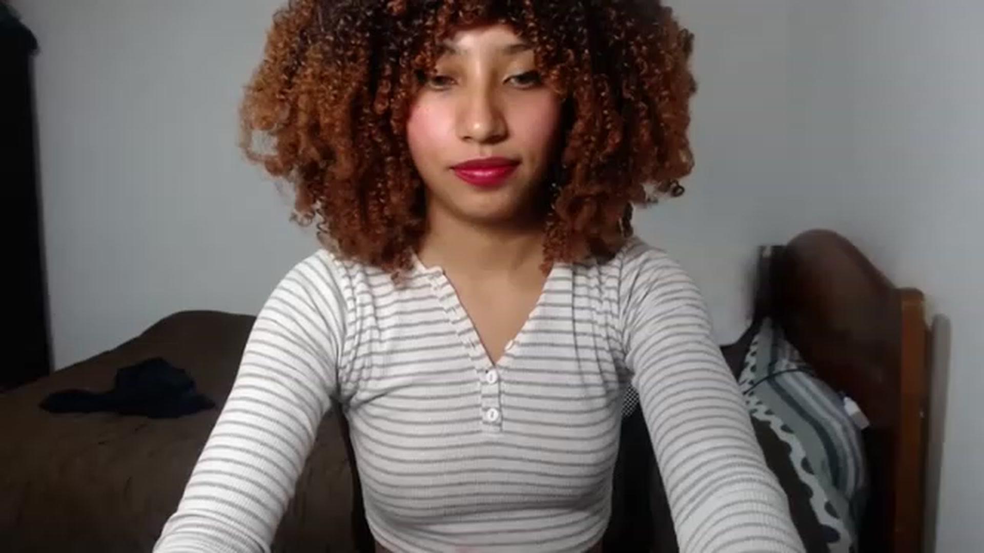 Gallery image thumbnail from Cofewithmilk's myfreecams stream on, 11/27/2022, 01:30 image 8 of 20
