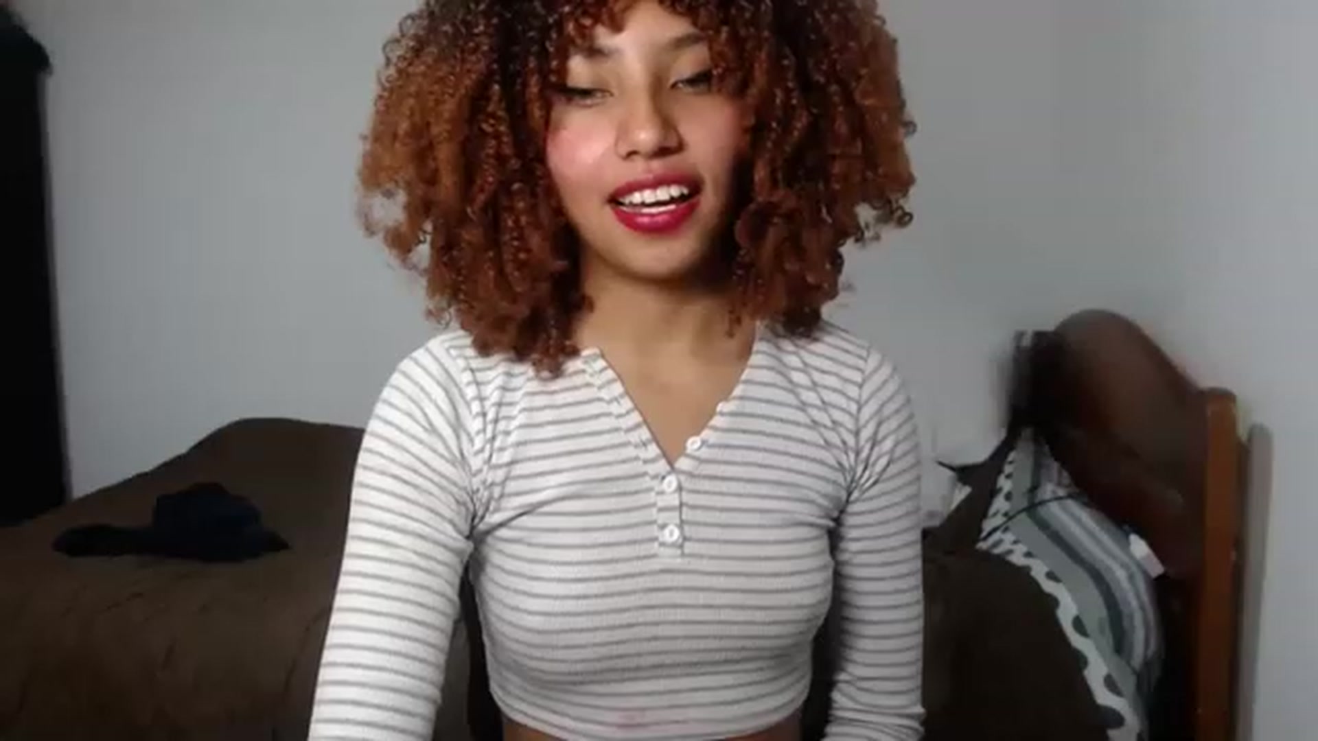 Gallery image thumbnail from Cofewithmilk's myfreecams stream on, 11/27/2022, 01:30 image 17 of 20
