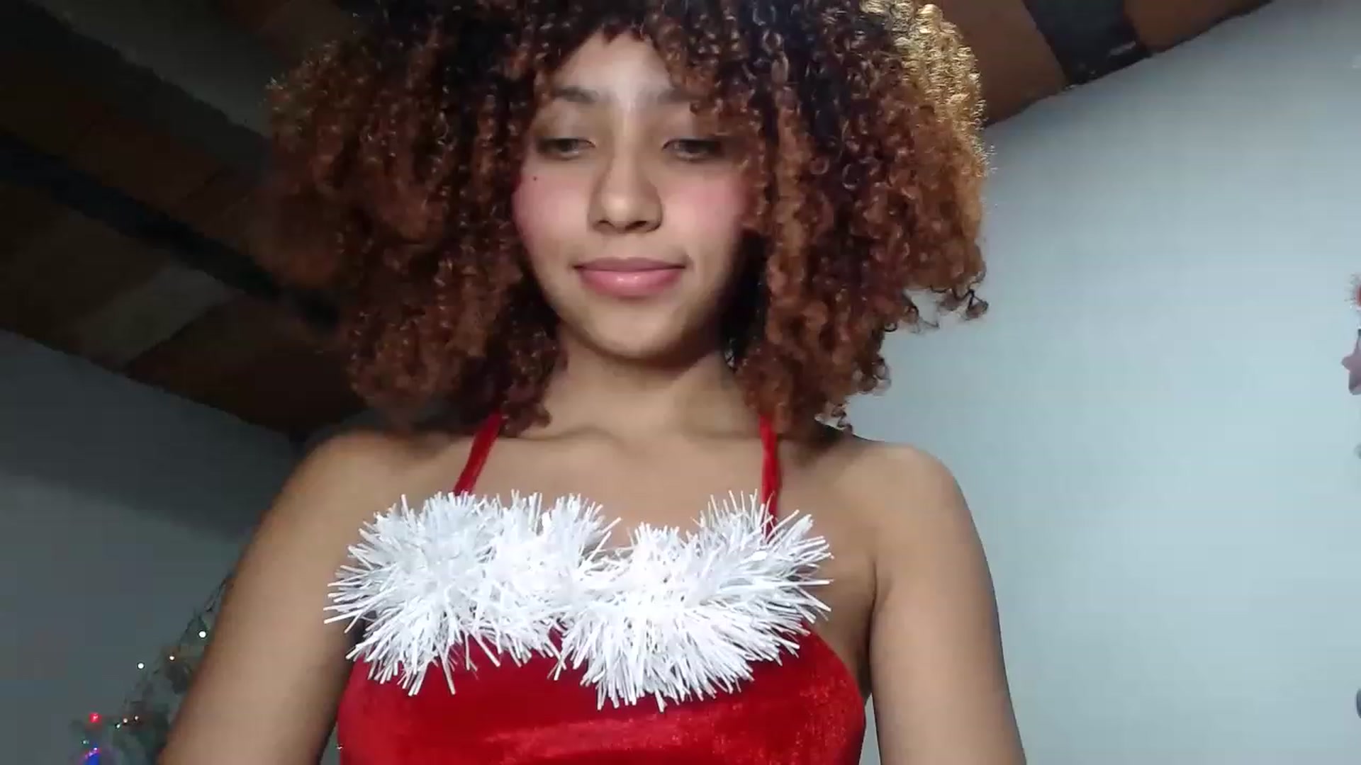 Gallery image thumbnail from Cofewithmilk's myfreecams stream on, 12/25/2022, 24:52 image 9 of 20