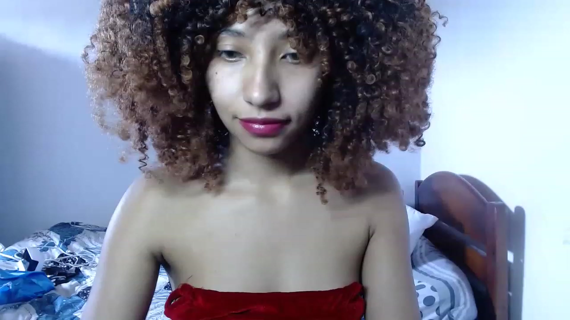 Gallery image thumbnail from Cofewithmilk's myfreecams stream on, 12/31/2022, 17:25 image 14 of 20