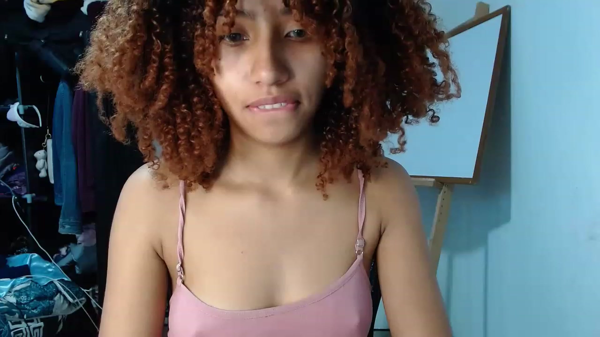 Gallery image thumbnail from Cofewithmilk's myfreecams stream on, 02/05/2023, 17:31 image 7 of 20