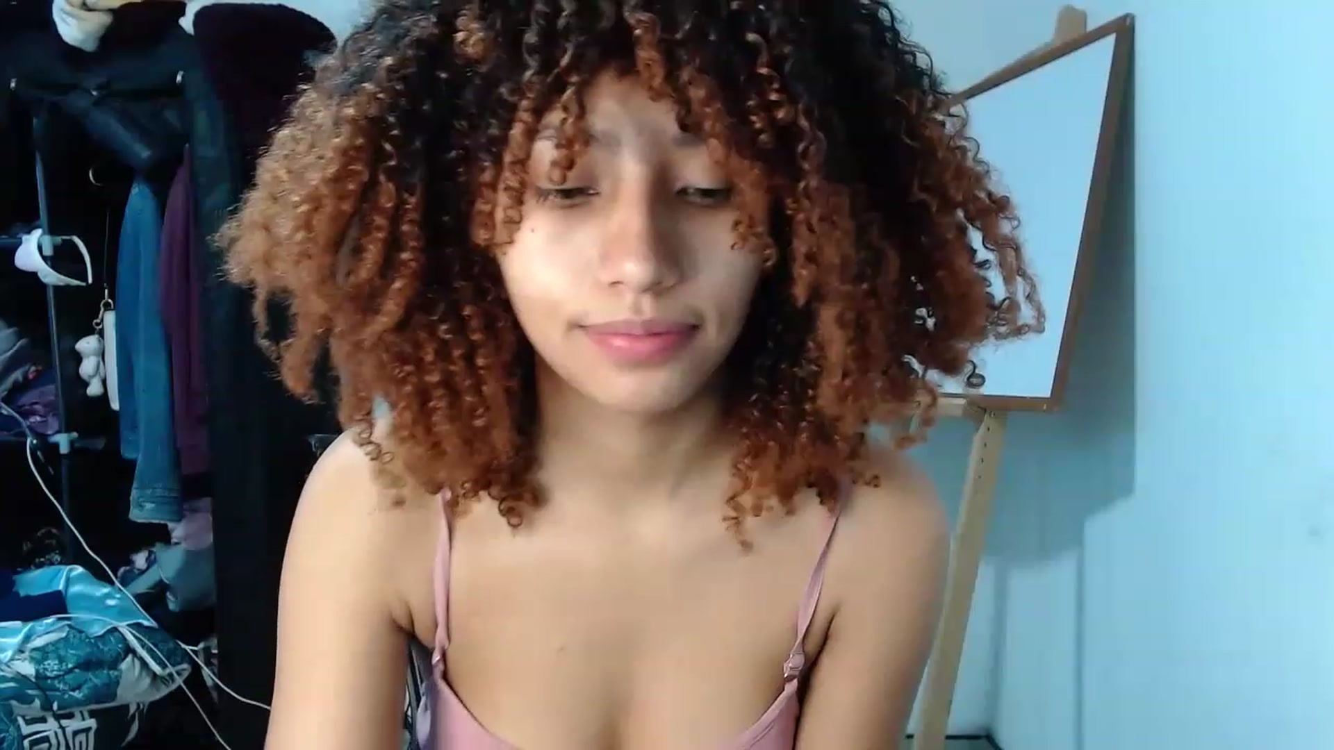 Gallery image thumbnail from Cofewithmilk's myfreecams stream on, 02/05/2023, 17:31 image 4 of 20