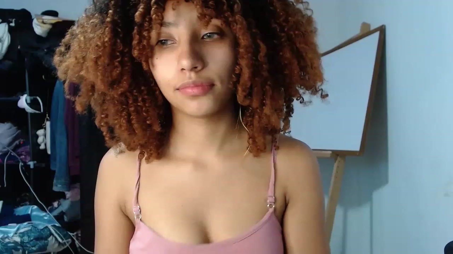 Gallery image thumbnail from Cofewithmilk's myfreecams stream on, 02/05/2023, 18:54 image 16 of 20