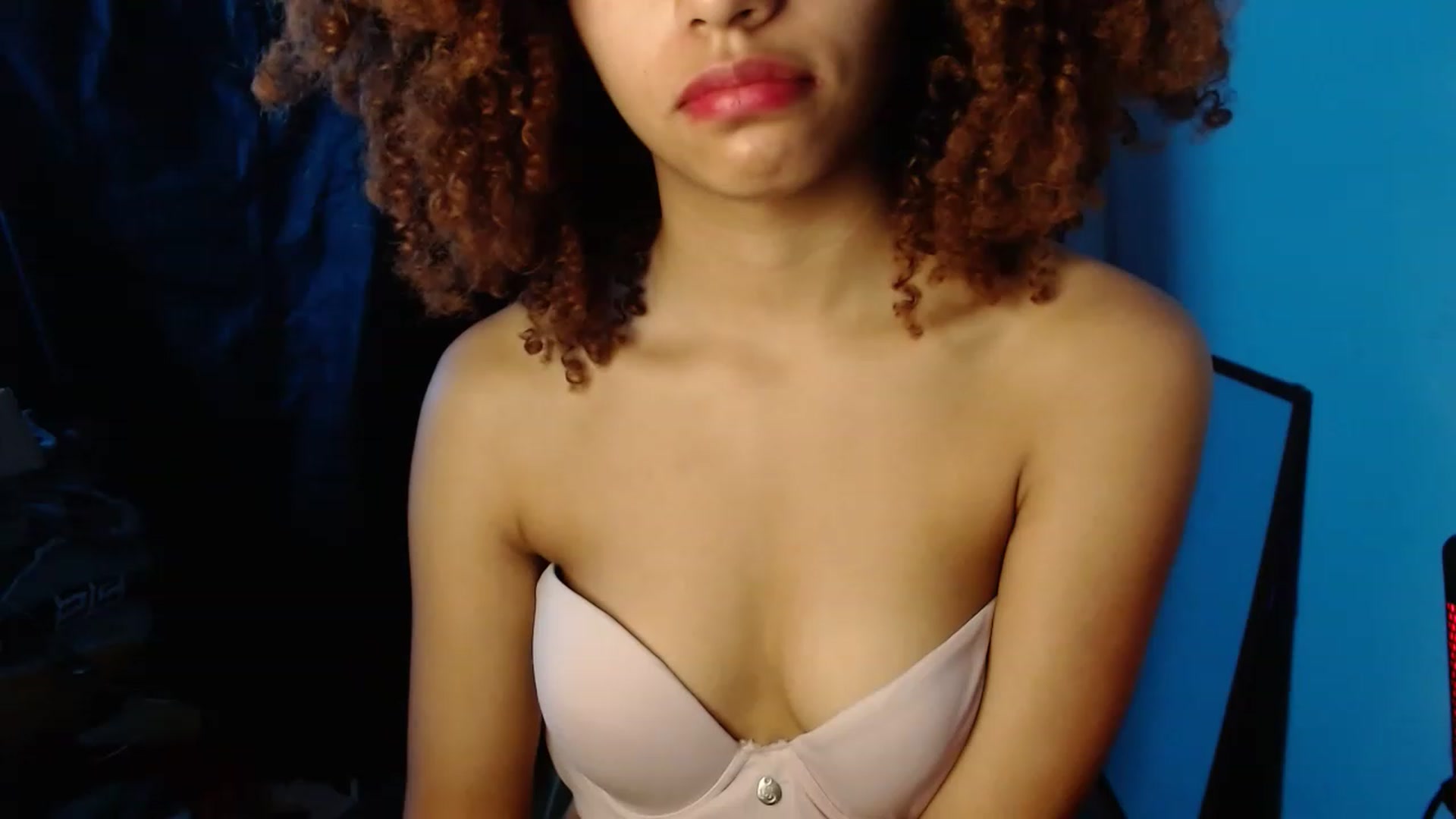 Gallery image thumbnail from Cofewithmilk's myfreecams stream on, 02/23/2023, 15:04 image 14 of 20