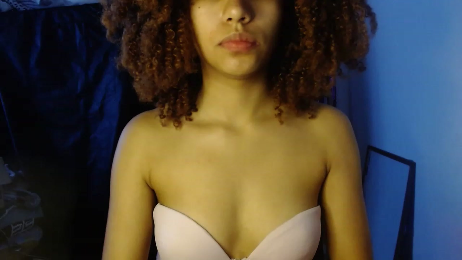 Gallery image thumbnail from Cofewithmilk's myfreecams stream on, 02/23/2023, 15:04 image 1 of 20