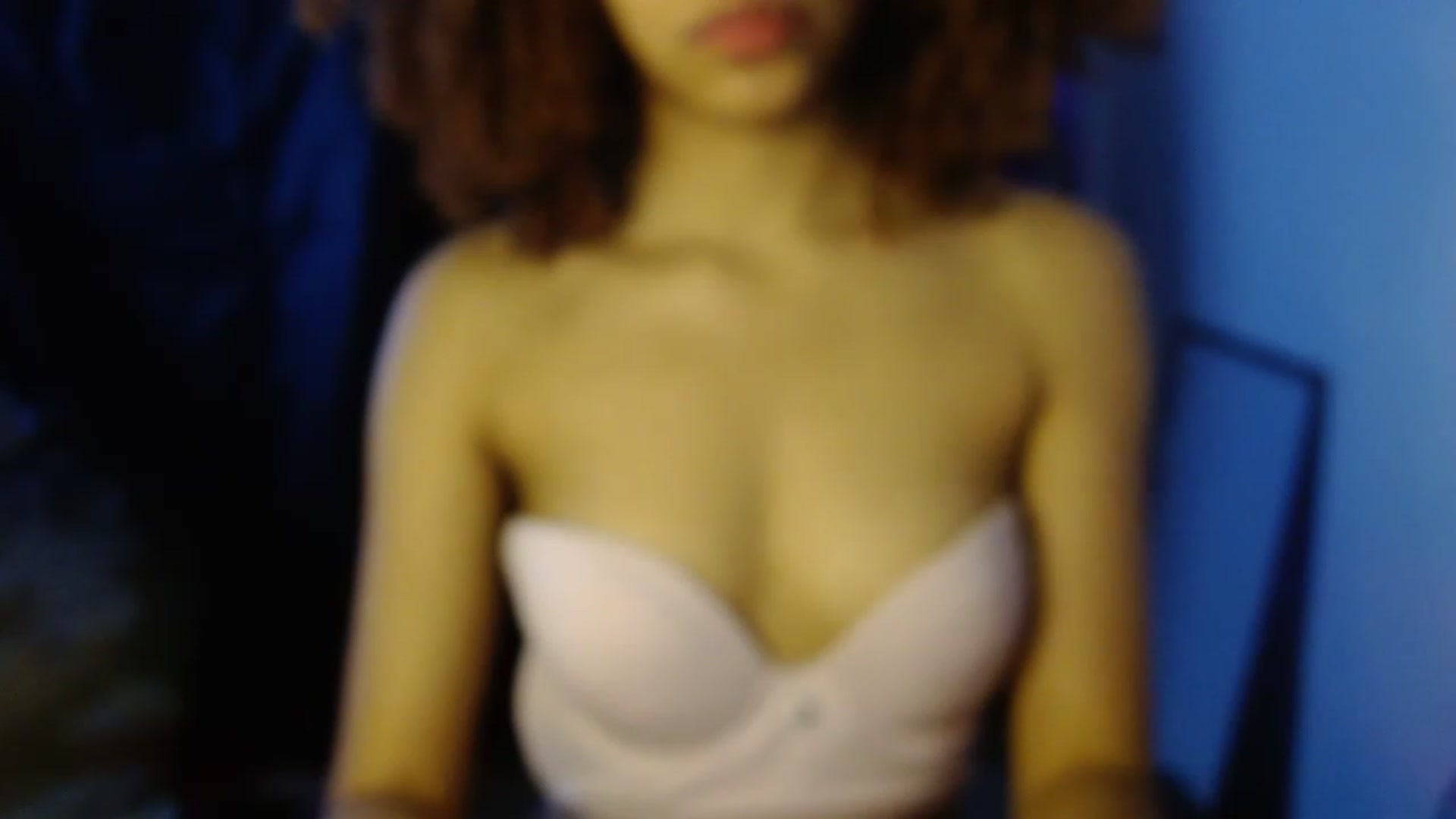 Gallery image thumbnail from Cofewithmilk's myfreecams stream on, 02/23/2023, 15:04 image 3 of 20