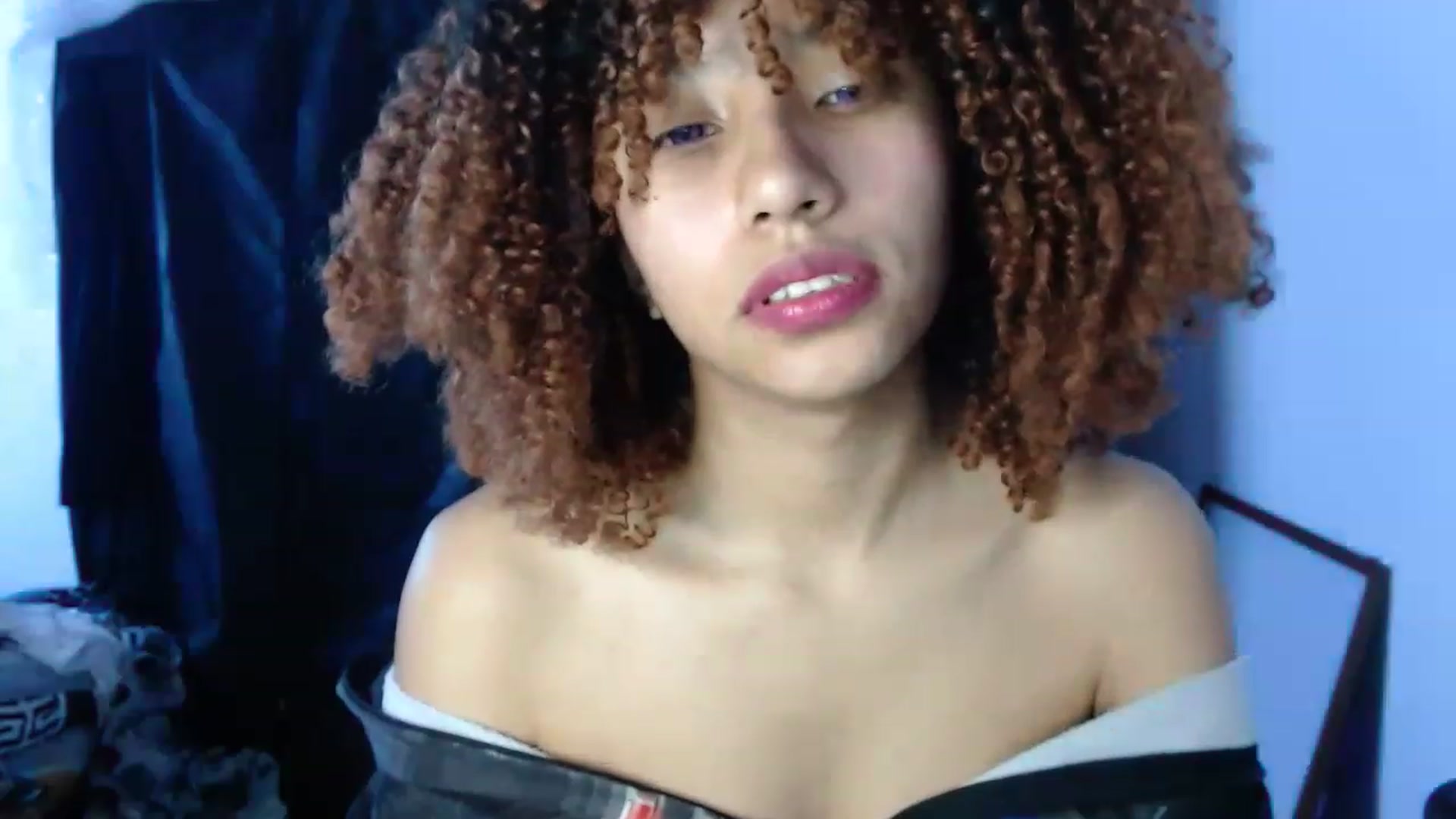 Gallery image thumbnail from Cofewithmilk's myfreecams stream on, 02/26/2023, 17:32 image 14 of 20