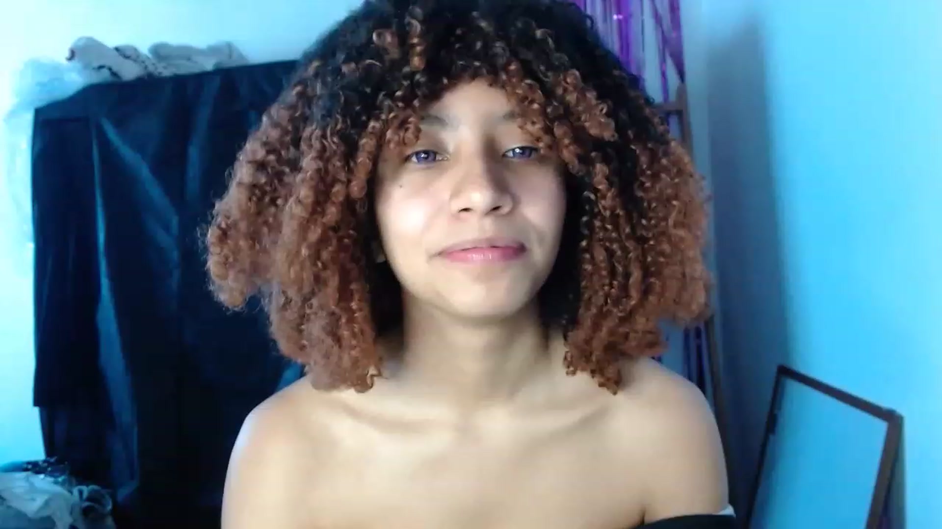 Gallery image thumbnail from Cofewithmilk's myfreecams stream on, 02/26/2023, 17:32 image 8 of 20