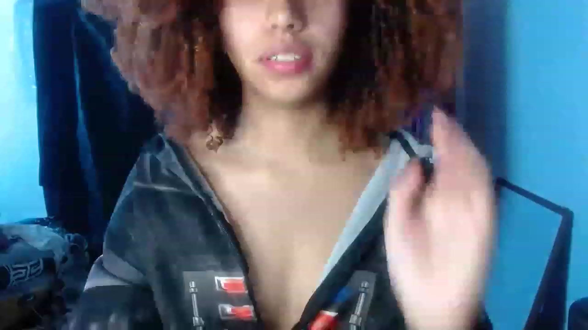 Gallery image thumbnail from Cofewithmilk's myfreecams stream on, 02/26/2023, 17:32 image 1 of 20
