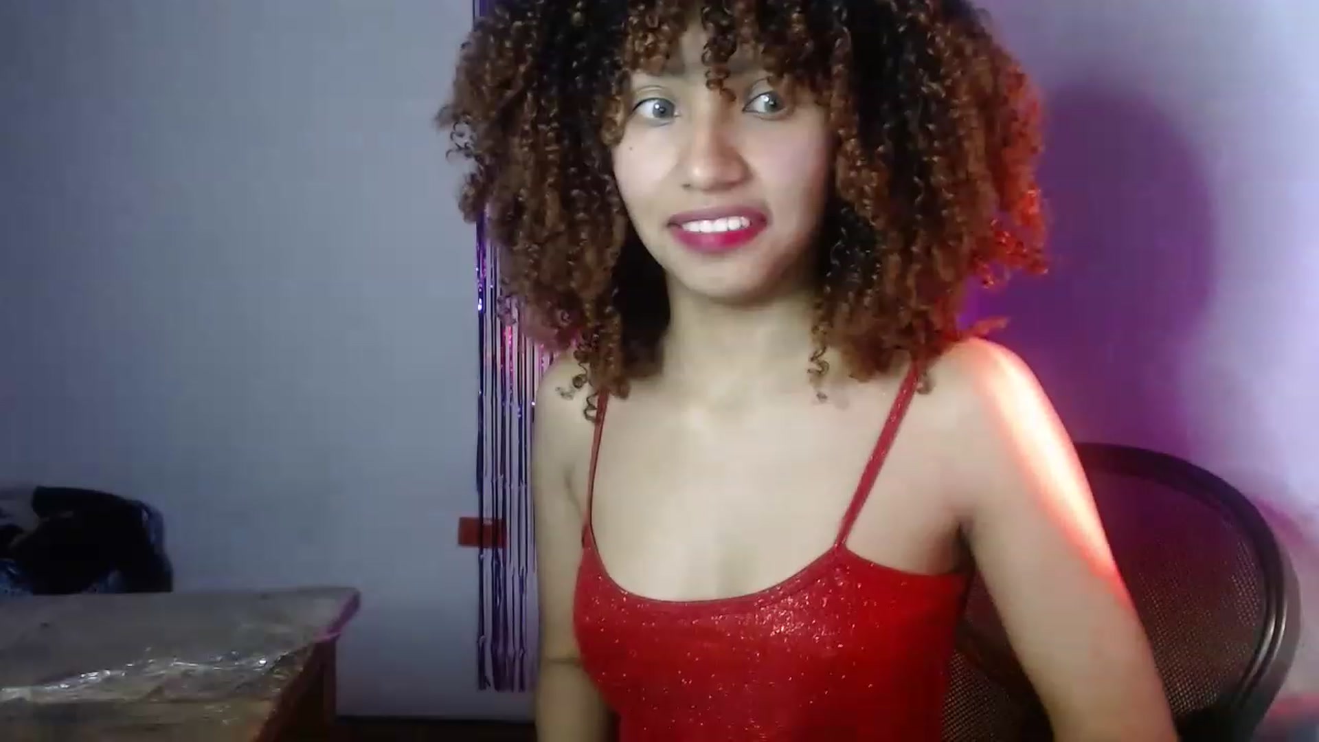 Gallery image thumbnail from Cofewithmilk's myfreecams stream on, 03/17/2023, 04:41 image 2 of 20