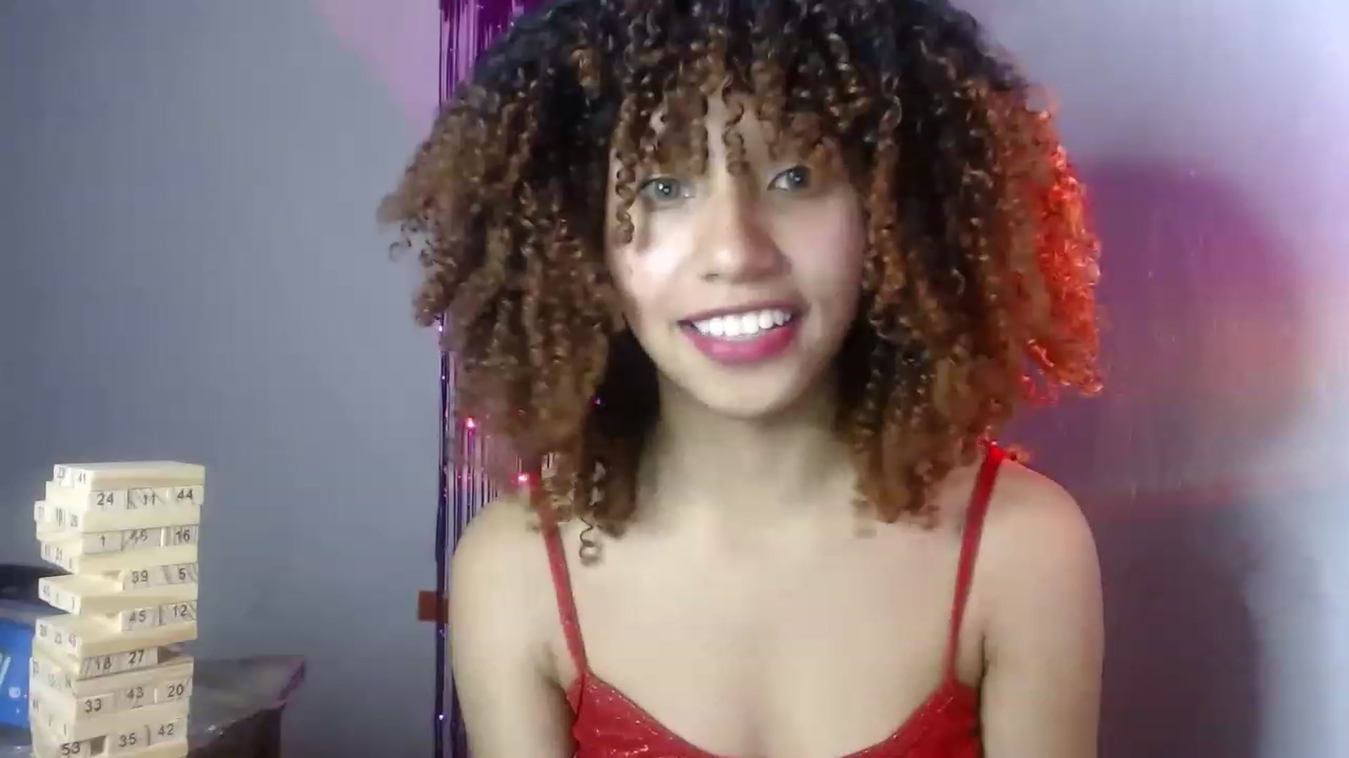 Gallery image thumbnail from Cofewithmilk's myfreecams stream on, 03/17/2023, 04:41 image 8 of 20