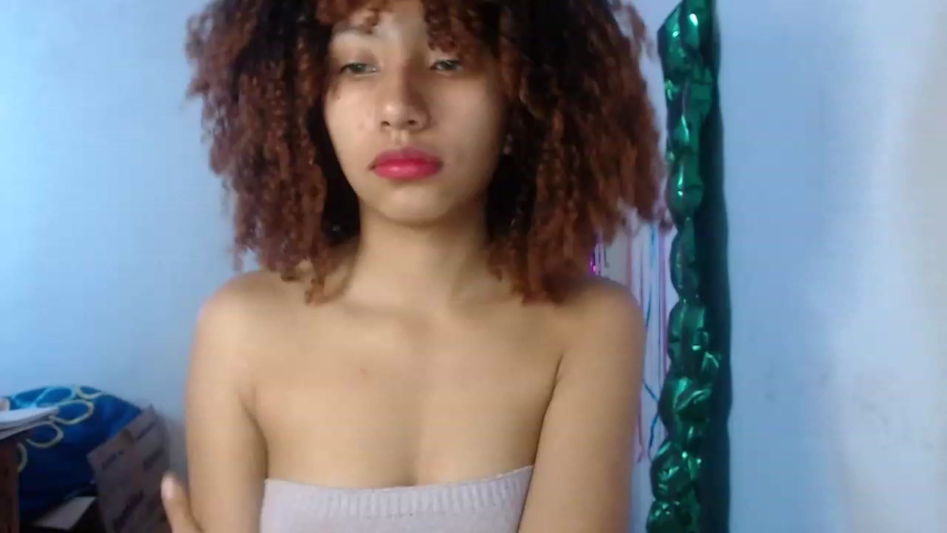 Gallery image thumbnail from Cofewithmilk's myfreecams stream on, 03/28/2023, 14:25 image 14 of 20