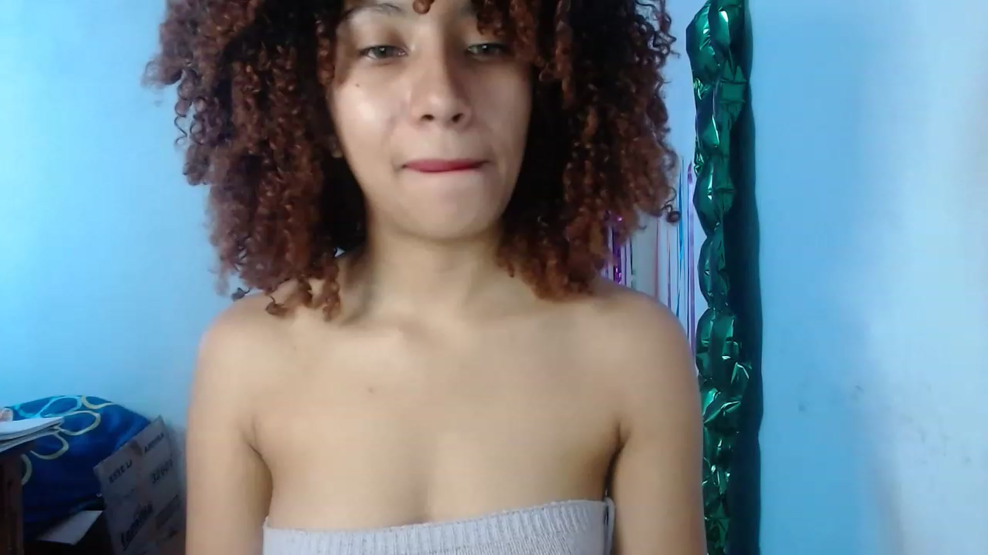 Gallery image thumbnail from Cofewithmilk's myfreecams stream on, 03/28/2023, 14:25 image 10 of 20