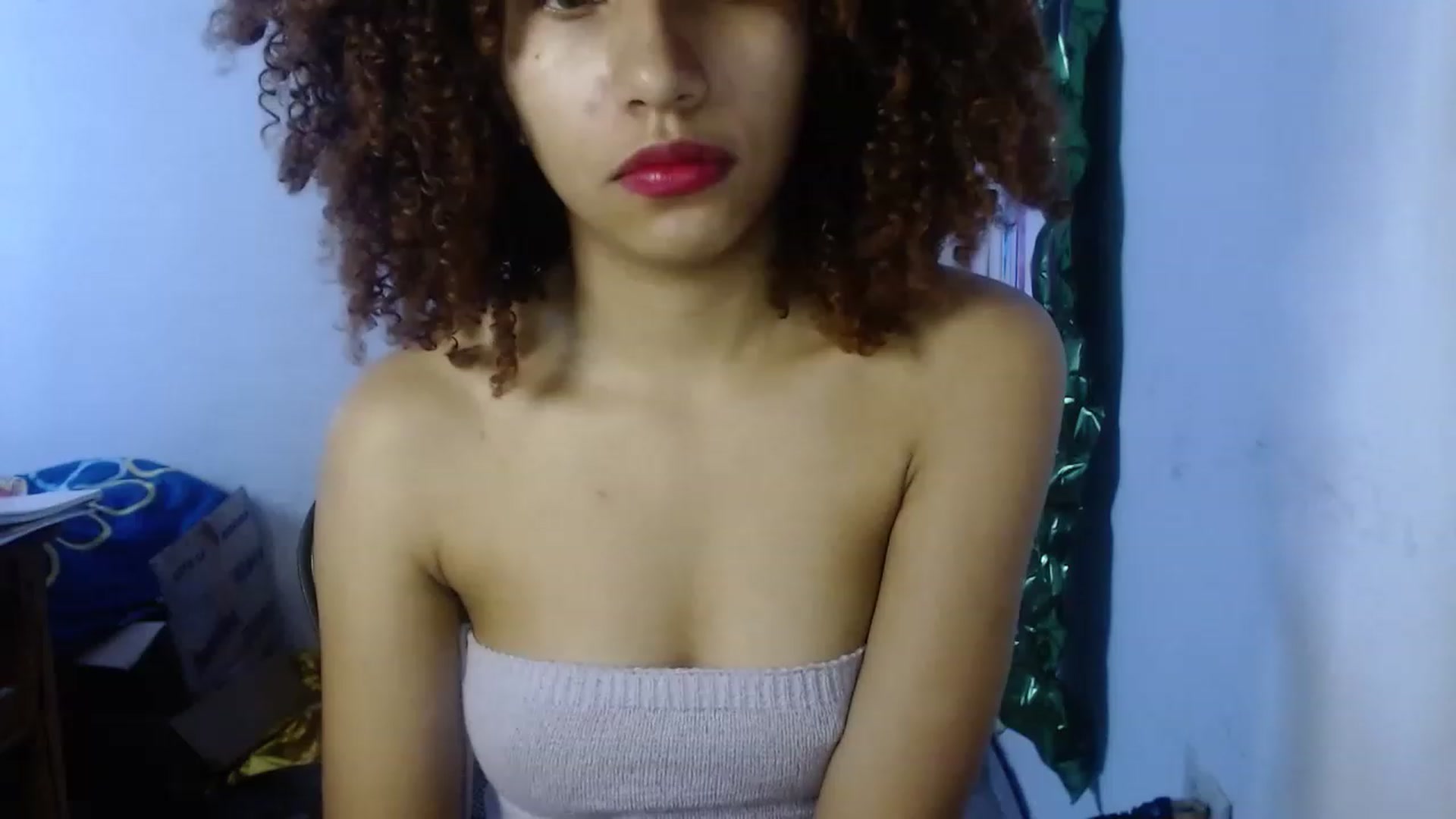 Gallery image thumbnail from Cofewithmilk's myfreecams stream on, 03/28/2023, 14:25 image 12 of 20
