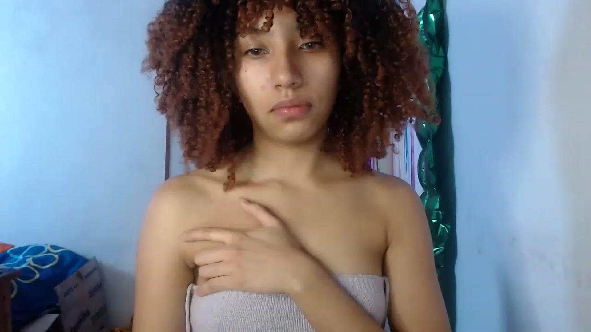 Gallery image thumbnail from Cofewithmilk's myfreecams stream on, 03/28/2023, 14:25 image 6 of 20