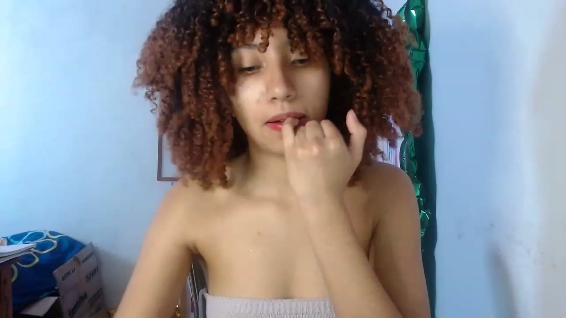 Gallery image thumbnail from Cofewithmilk's myfreecams stream on, 03/28/2023, 14:48 image 6 of 20