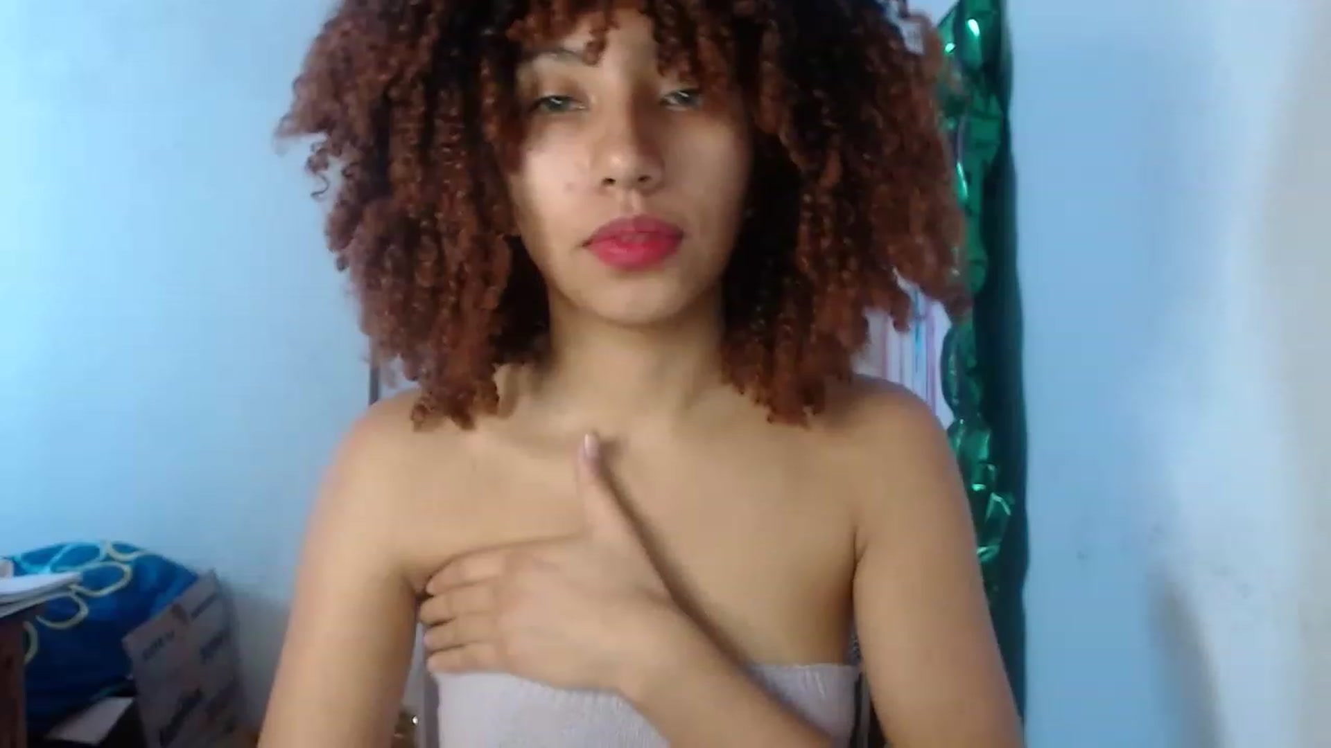 Gallery image thumbnail from Cofewithmilk's myfreecams stream on, 03/28/2023, 14:48 image 3 of 20