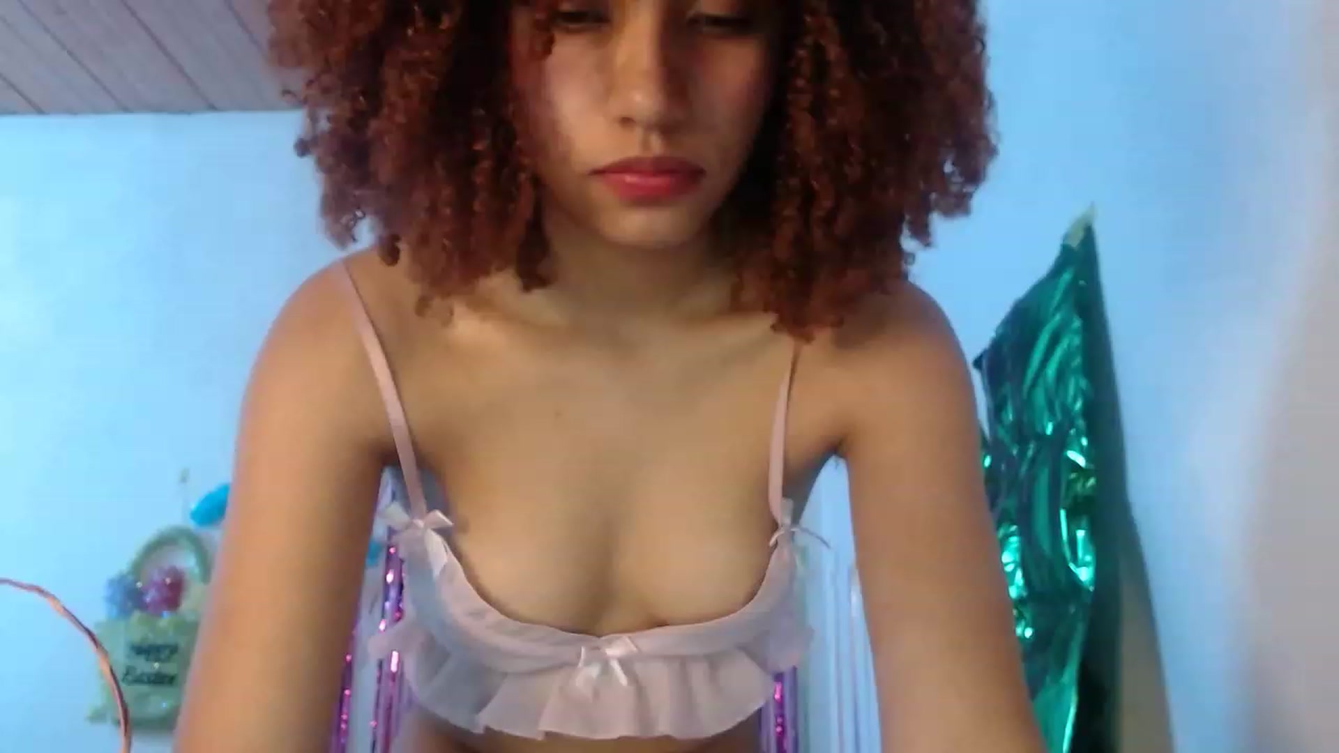 Gallery image thumbnail from Cofewithmilk's myfreecams stream on, 04/09/2023, 17:45 image 9 of 20