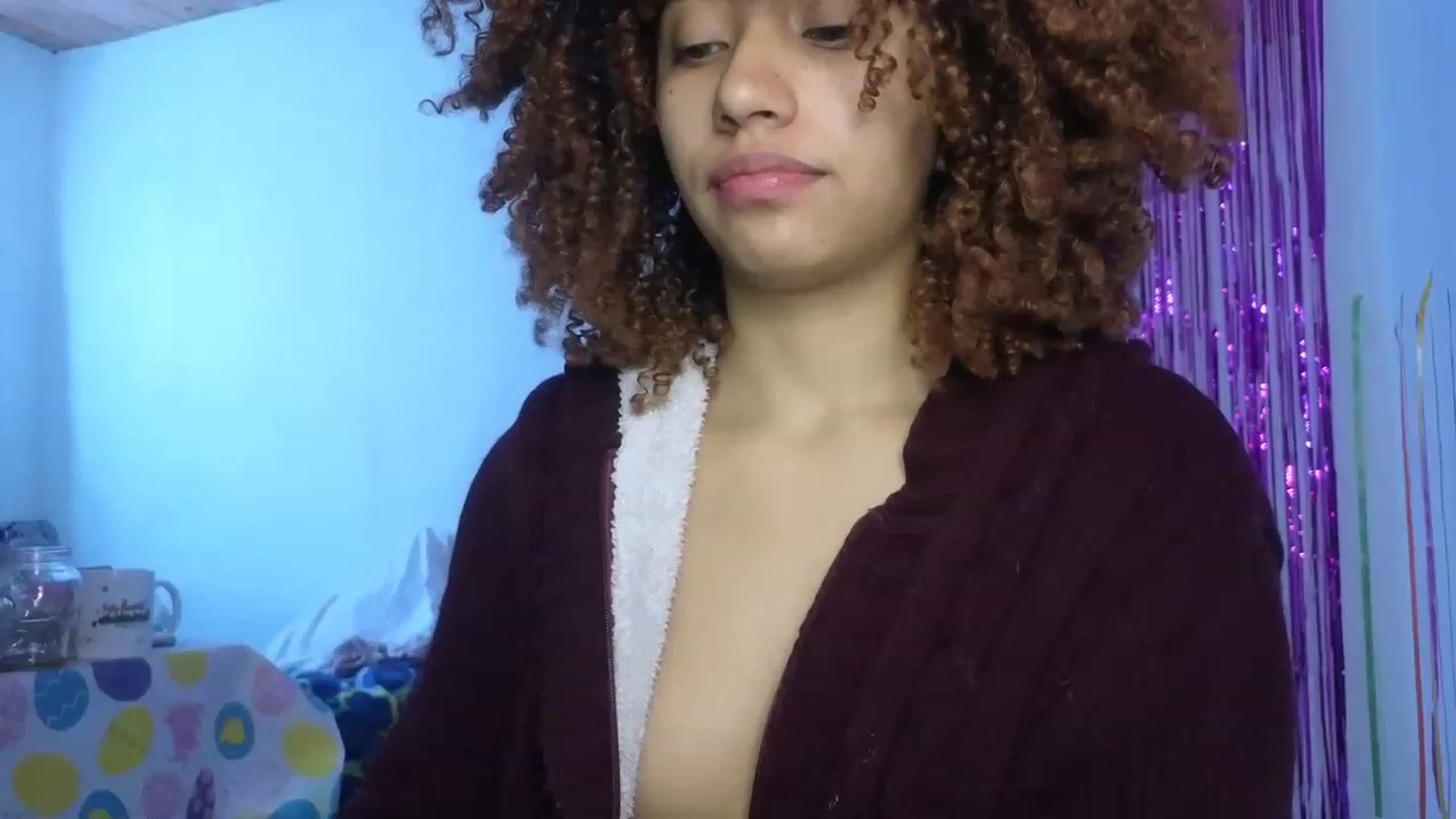 Gallery image thumbnail from Cofewithmilk's myfreecams stream on, 04/15/2023, 16:04 image 9 of 20