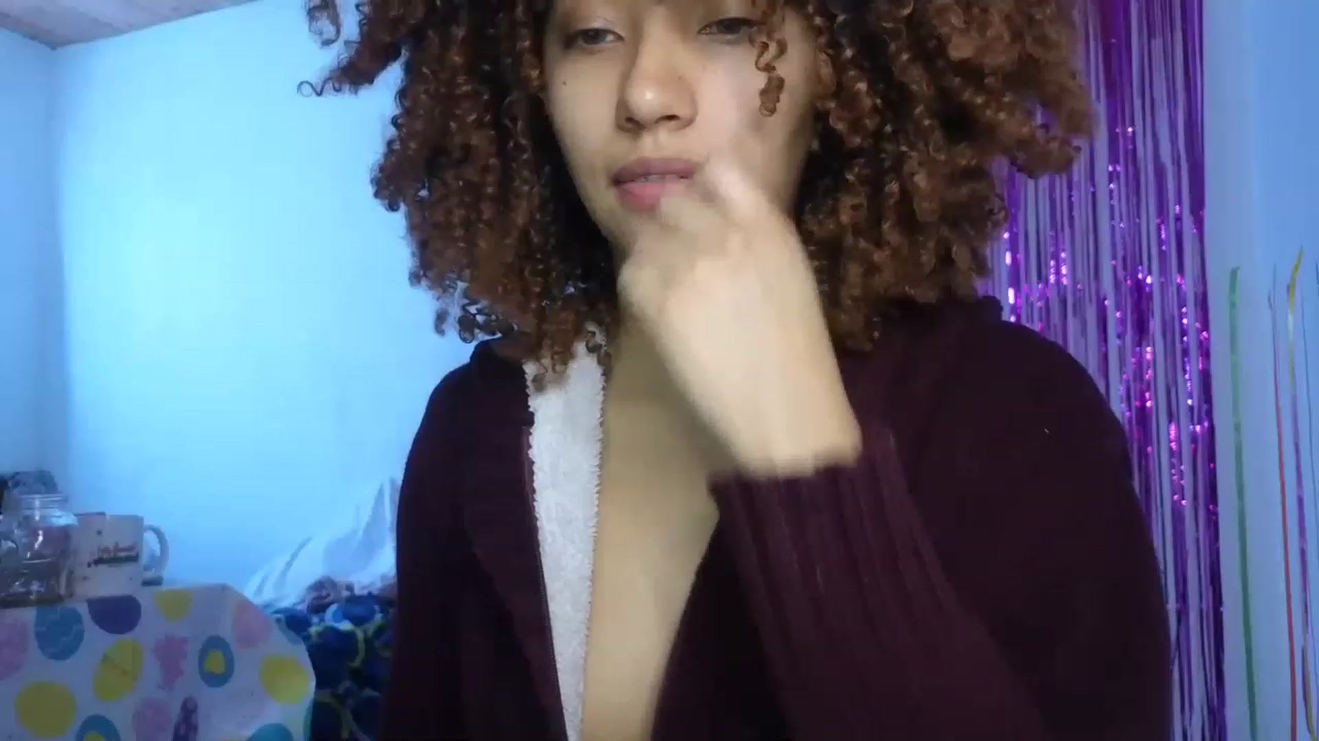 Gallery image thumbnail from Cofewithmilk's myfreecams stream on, 04/15/2023, 16:04 image 10 of 20