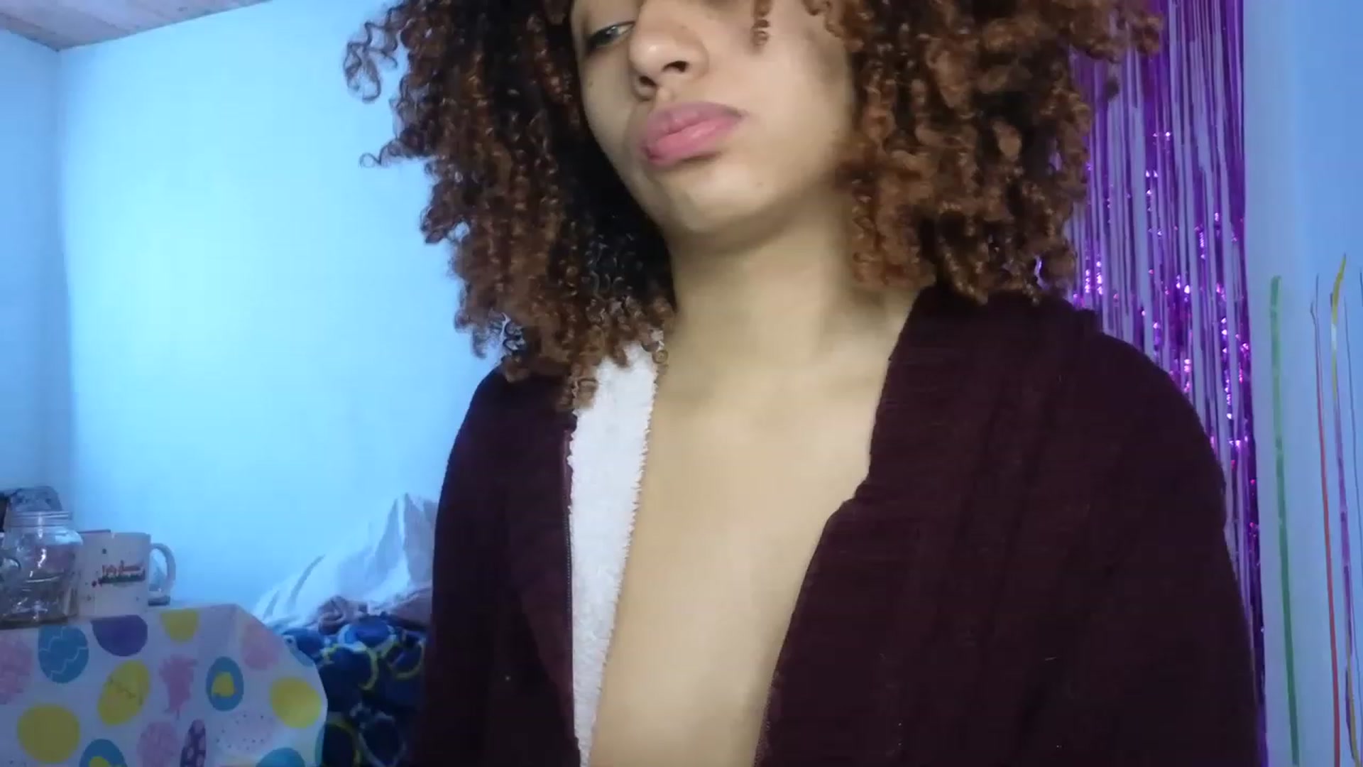 Gallery image thumbnail from Cofewithmilk's myfreecams stream on, 04/15/2023, 16:04 image 11 of 20