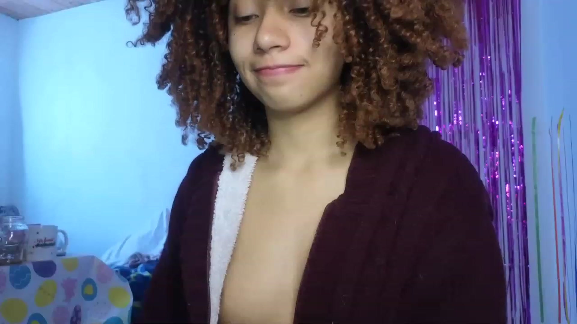 Gallery image thumbnail from Cofewithmilk's myfreecams stream on, 04/15/2023, 16:04 image 4 of 20