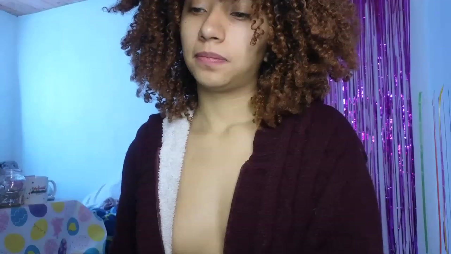 Gallery image thumbnail from Cofewithmilk's myfreecams stream on, 04/15/2023, 16:04 image 7 of 20