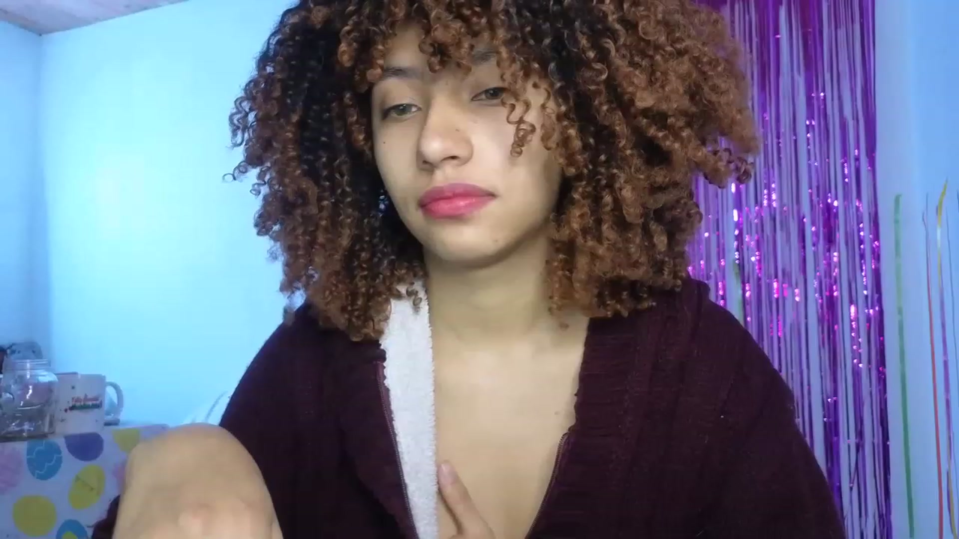 Gallery image thumbnail from Cofewithmilk's myfreecams stream on, 04/15/2023, 16:04 image 18 of 20