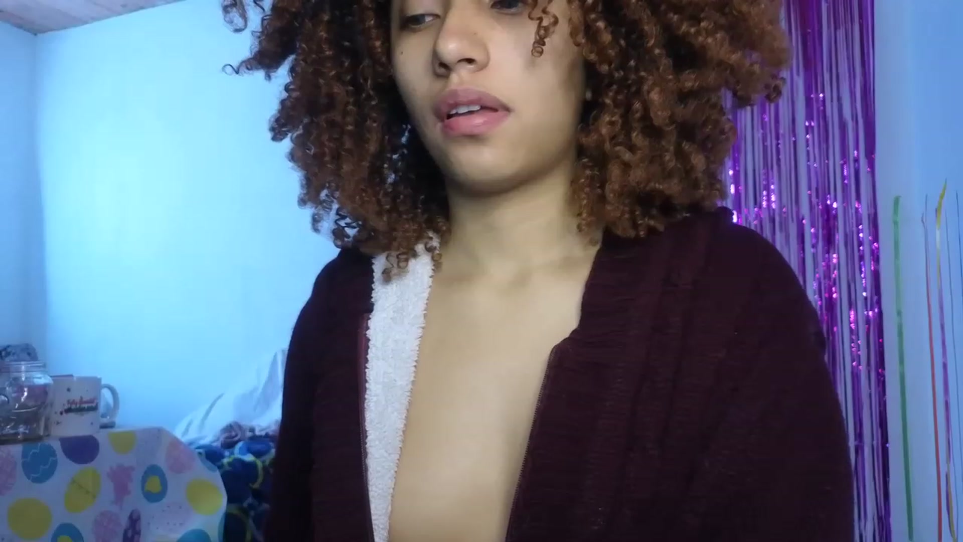 Gallery image thumbnail from Cofewithmilk's myfreecams stream on, 04/15/2023, 16:04 image 8 of 20