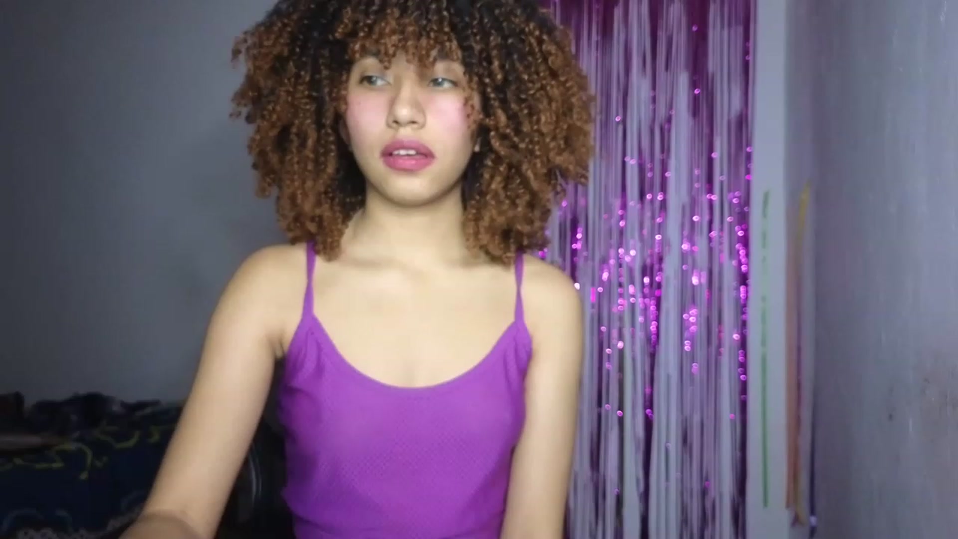 Gallery image thumbnail from Cofewithmilk's myfreecams stream on, 04/20/2023, 01:23 image 14 of 20