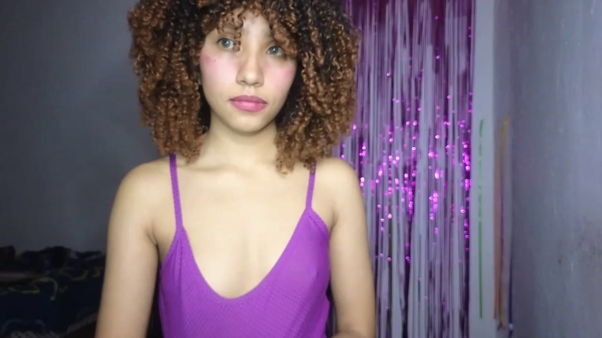 Gallery image thumbnail from Cofewithmilk's myfreecams stream on, 04/20/2023, 01:23 image 11 of 20