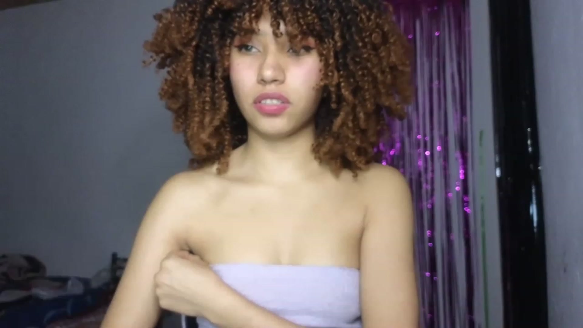 Gallery image thumbnail from Cofewithmilk's myfreecams stream on, 04/23/2023, 02:51 image 3 of 20