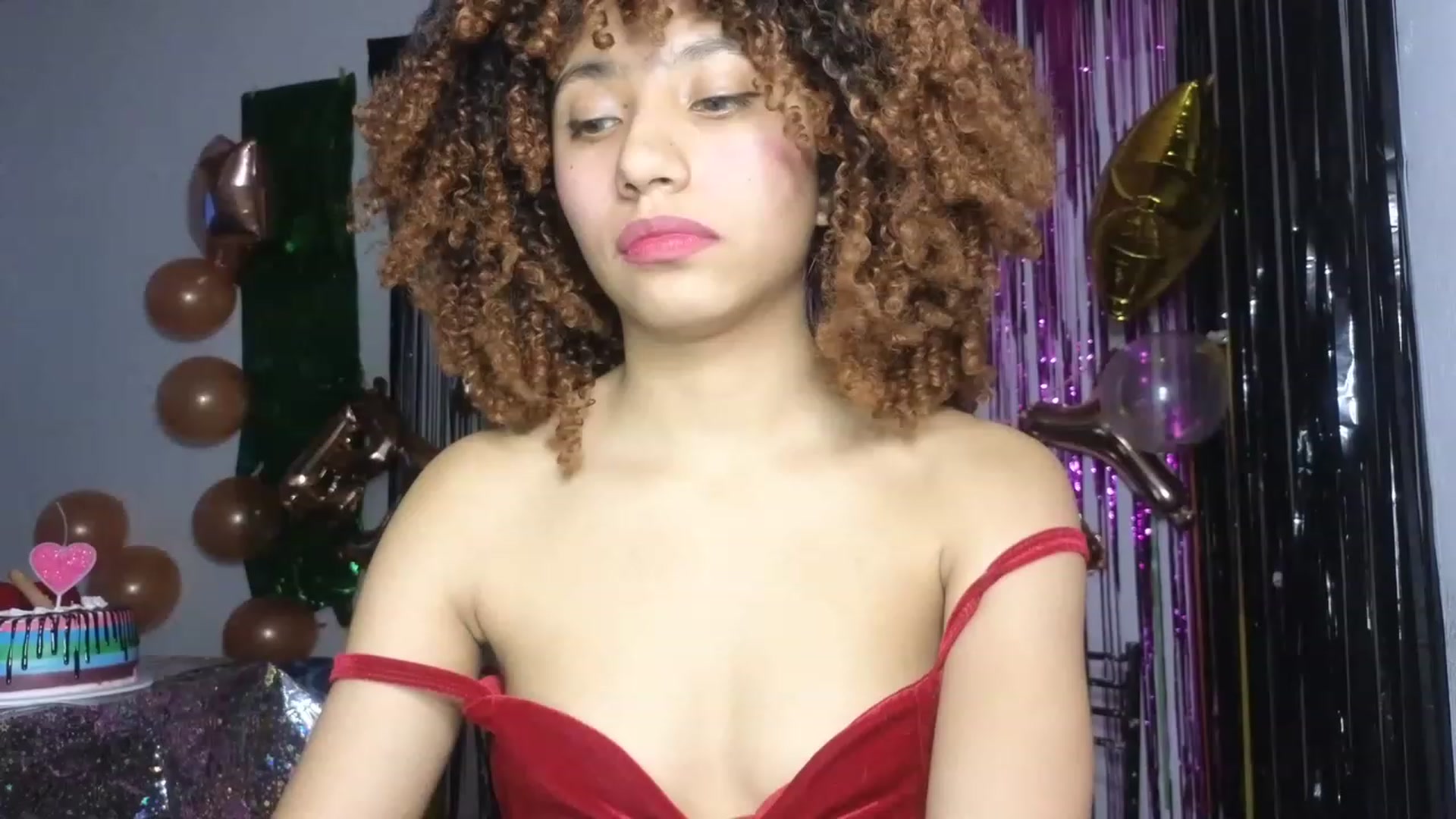 Gallery image thumbnail from Cofewithmilk's myfreecams stream on, 04/23/2023, 23:09 image 20 of 20