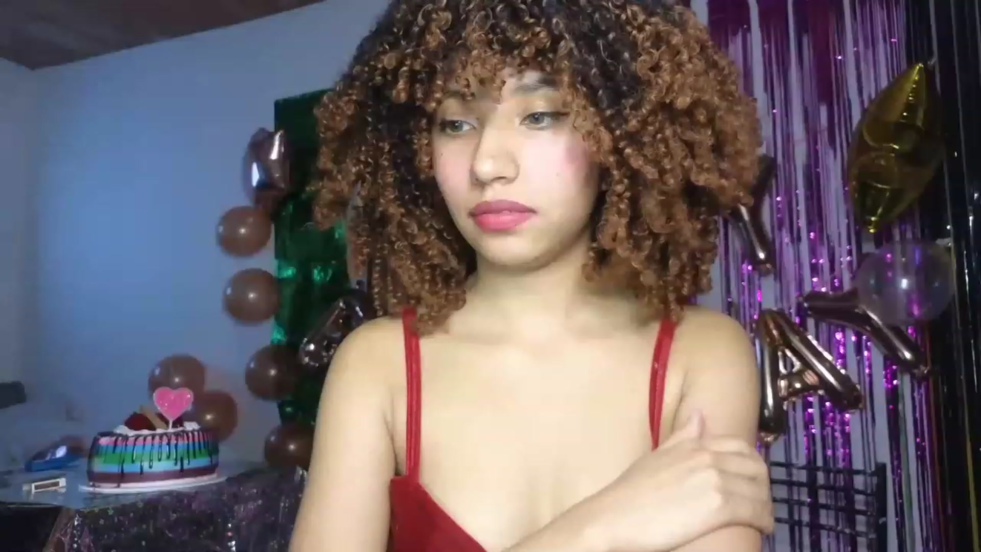 Gallery image thumbnail from Cofewithmilk's myfreecams stream on, 04/23/2023, 23:09 image 6 of 20