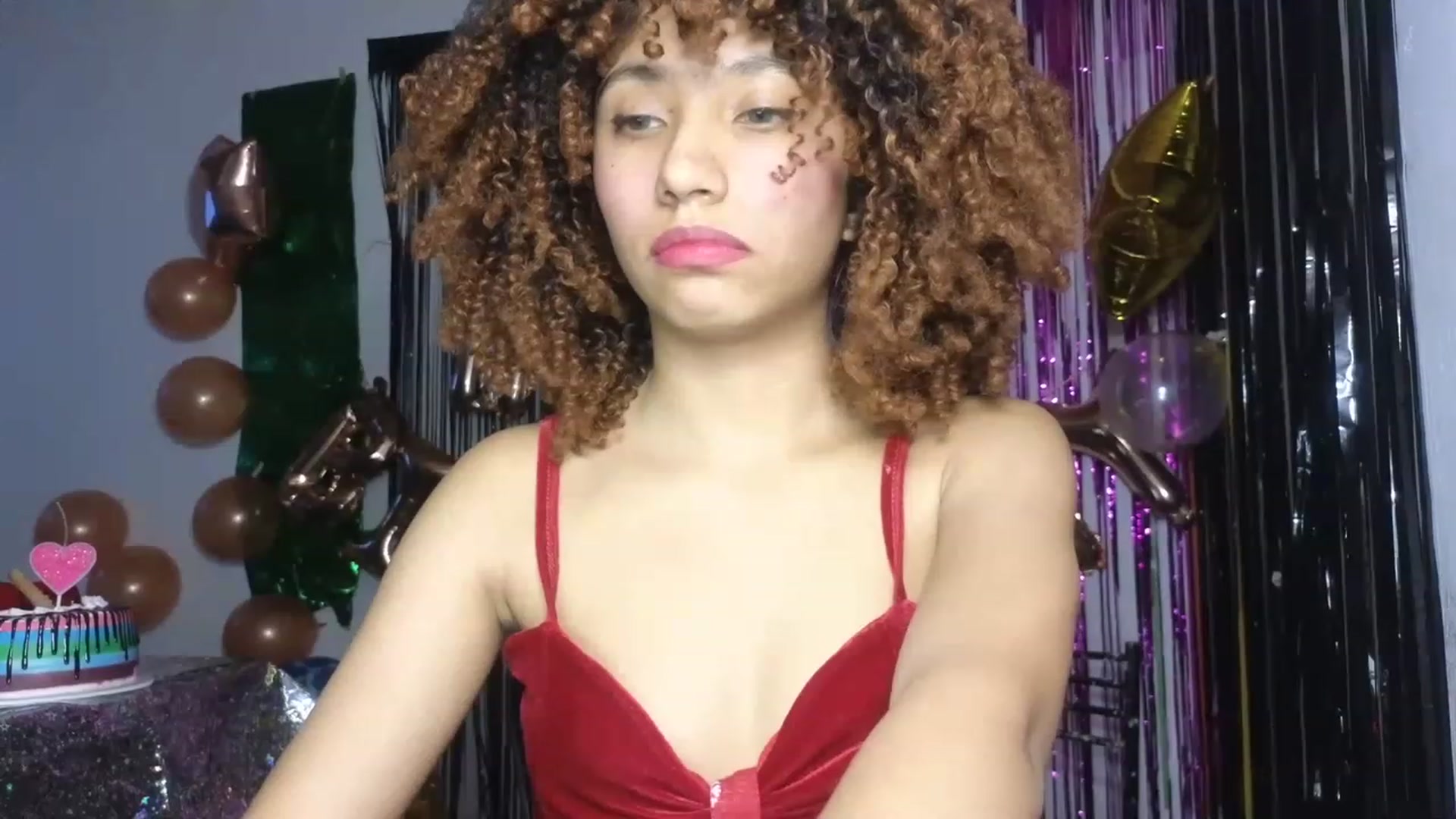 Gallery image thumbnail from Cofewithmilk's myfreecams stream on, 04/23/2023, 23:09 image 17 of 20
