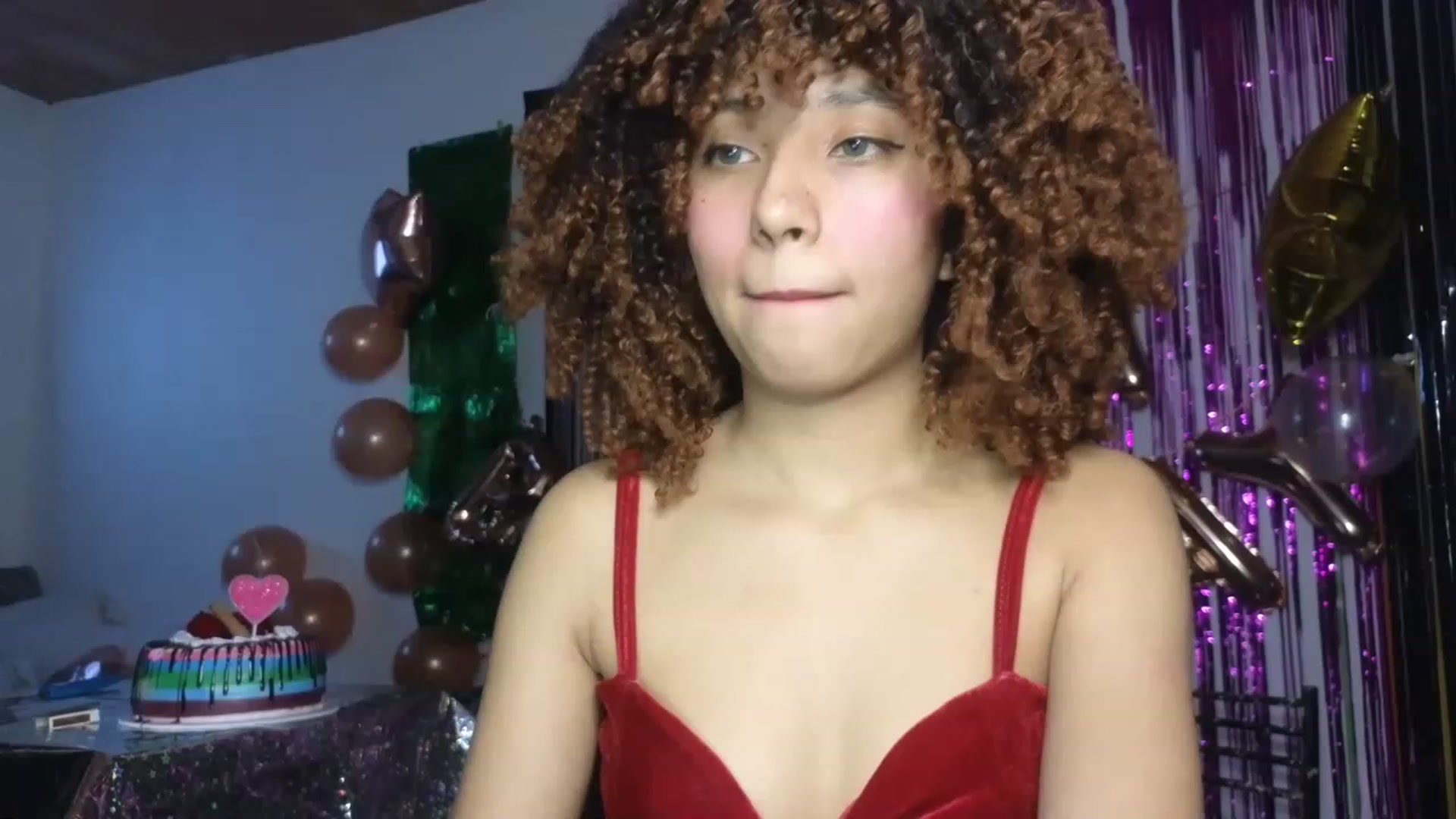 Gallery image thumbnail from Cofewithmilk's myfreecams stream on, 04/23/2023, 23:09 image 7 of 20