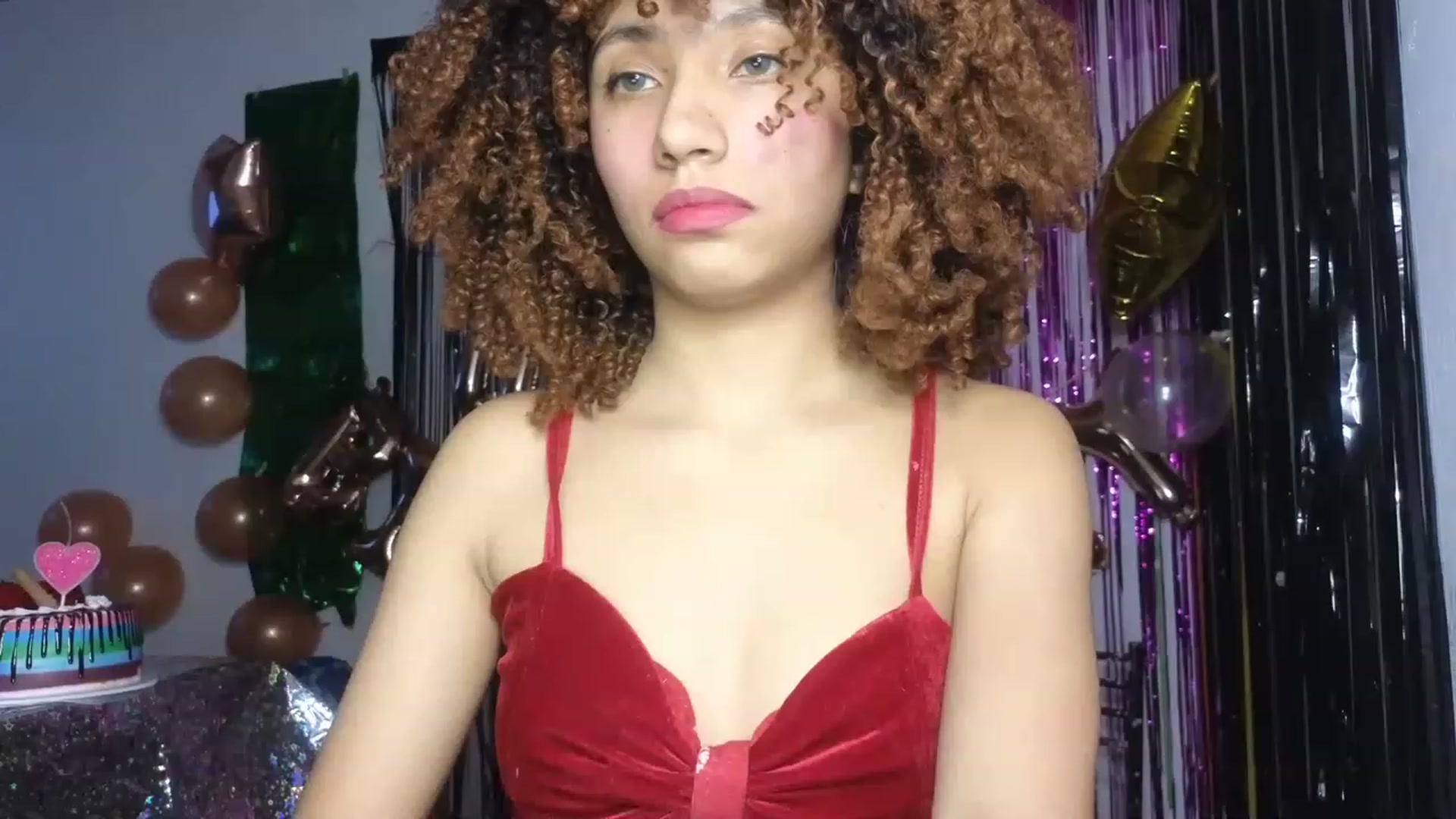 Gallery image thumbnail from Cofewithmilk's myfreecams stream on, 04/23/2023, 23:09 image 16 of 20