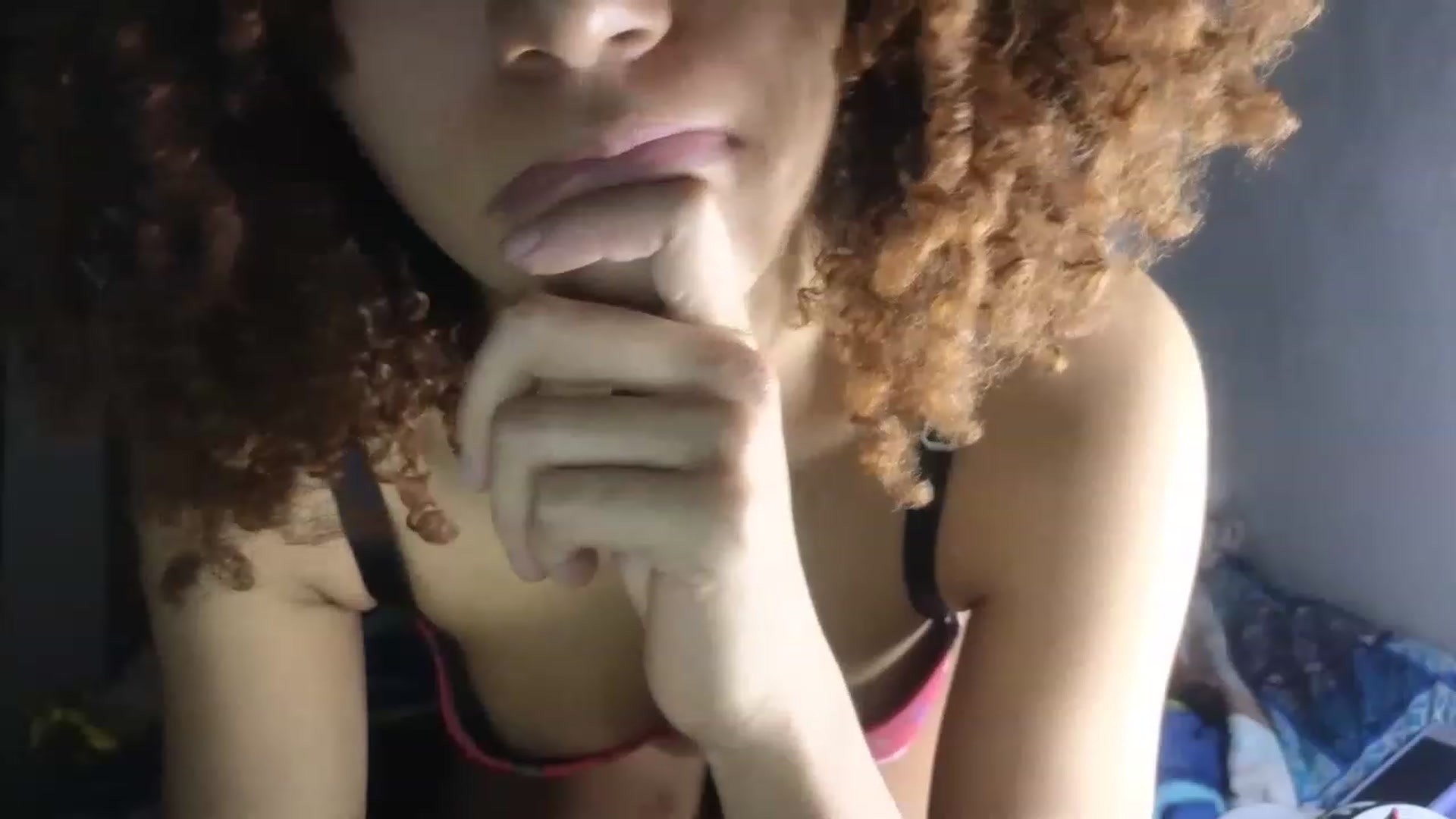 Gallery image thumbnail from Cofewithmilk's myfreecams stream on, 04/25/2023, 05:05 image 8 of 20