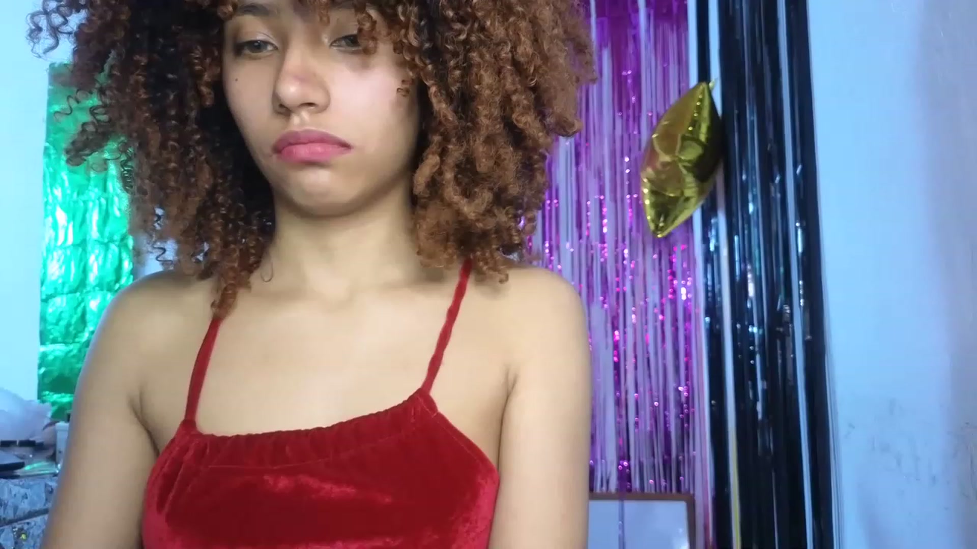 Gallery image thumbnail from Cofewithmilk's myfreecams stream on, 04/28/2023, 18:42 image 17 of 20